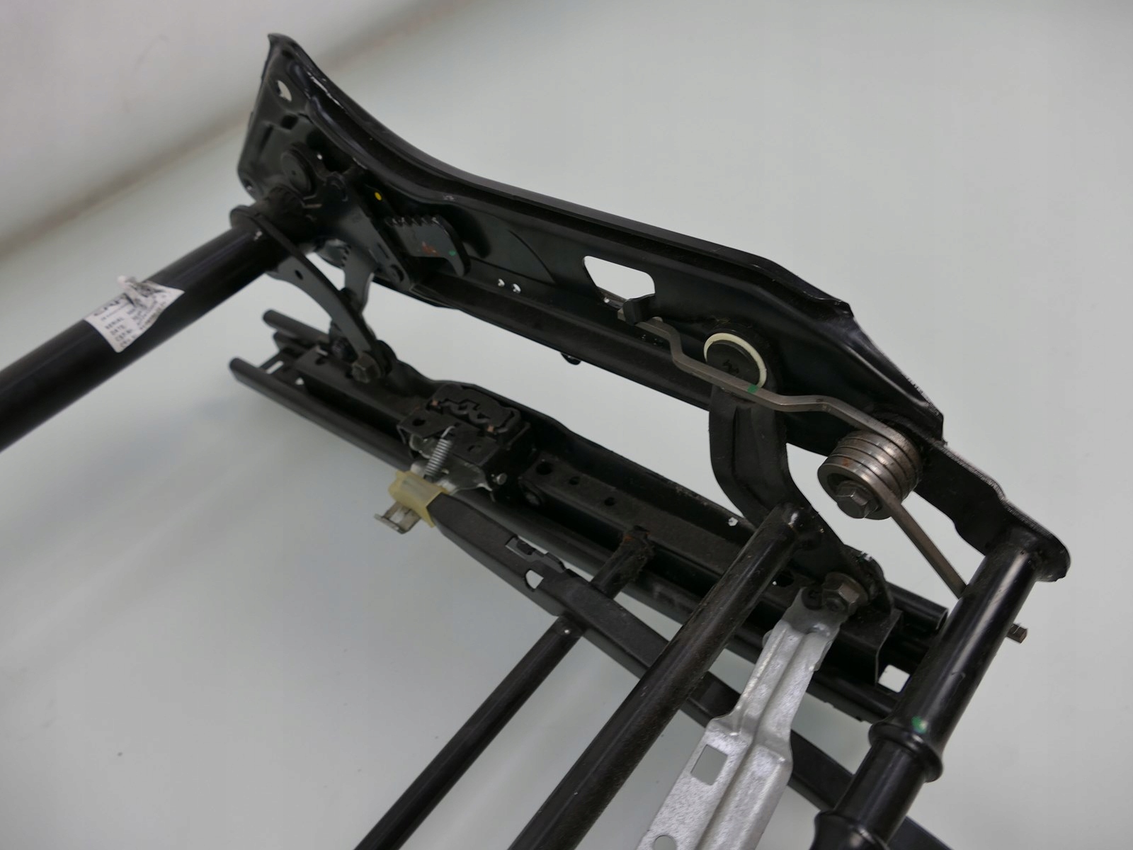 MERCEDES E W212 rail holder support seat P.P.
