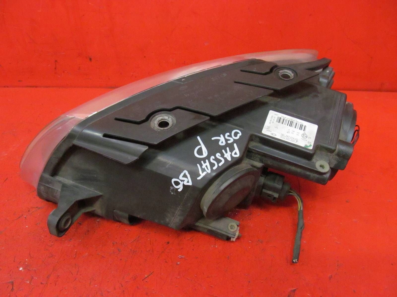 VW VOLKSWAGEN PASSAT B6 3C light REFLEKTOR right front front 3C0941005J