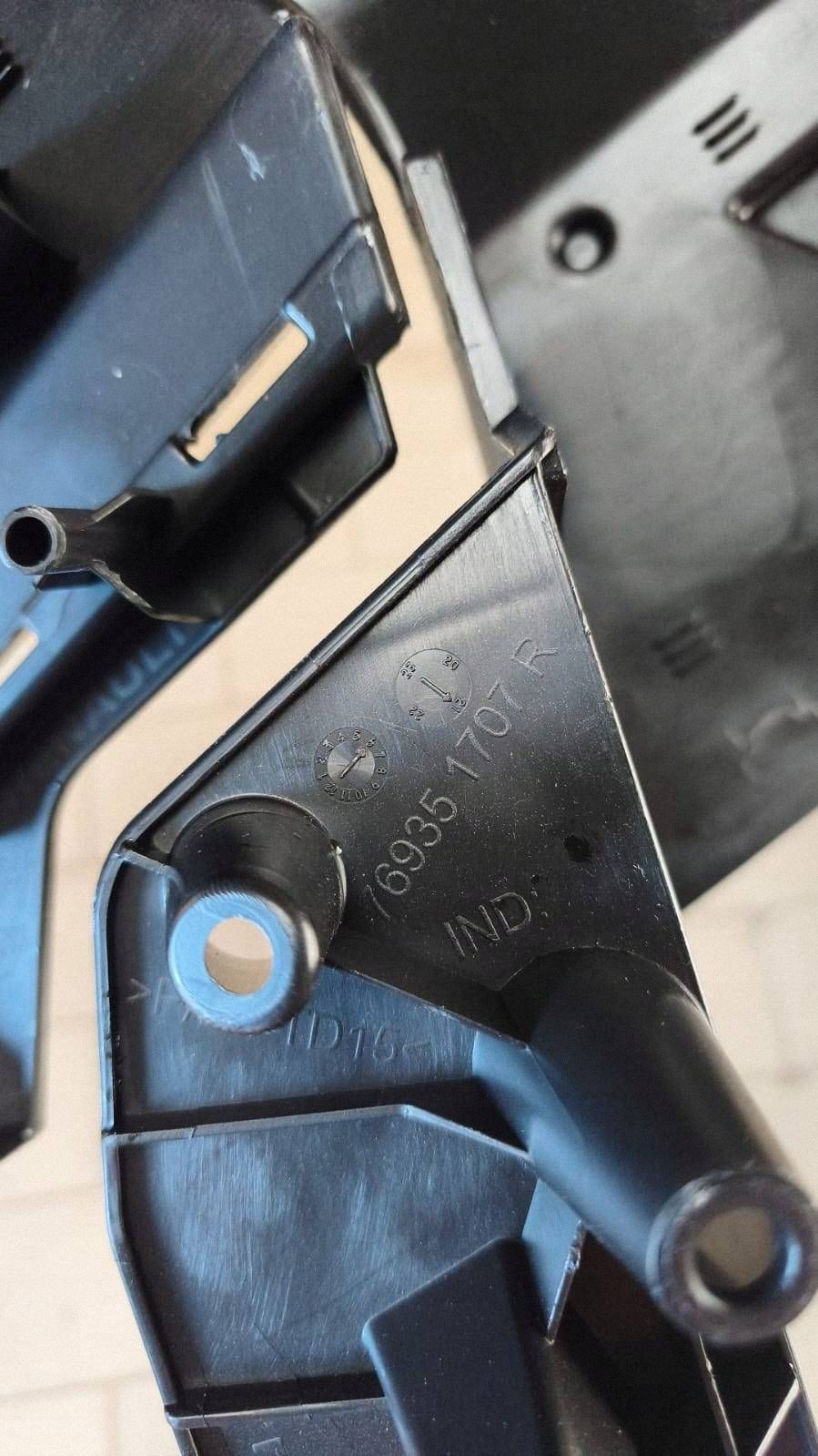 boot upholstery rear part side left Renault Megane E-Tech 769351707R