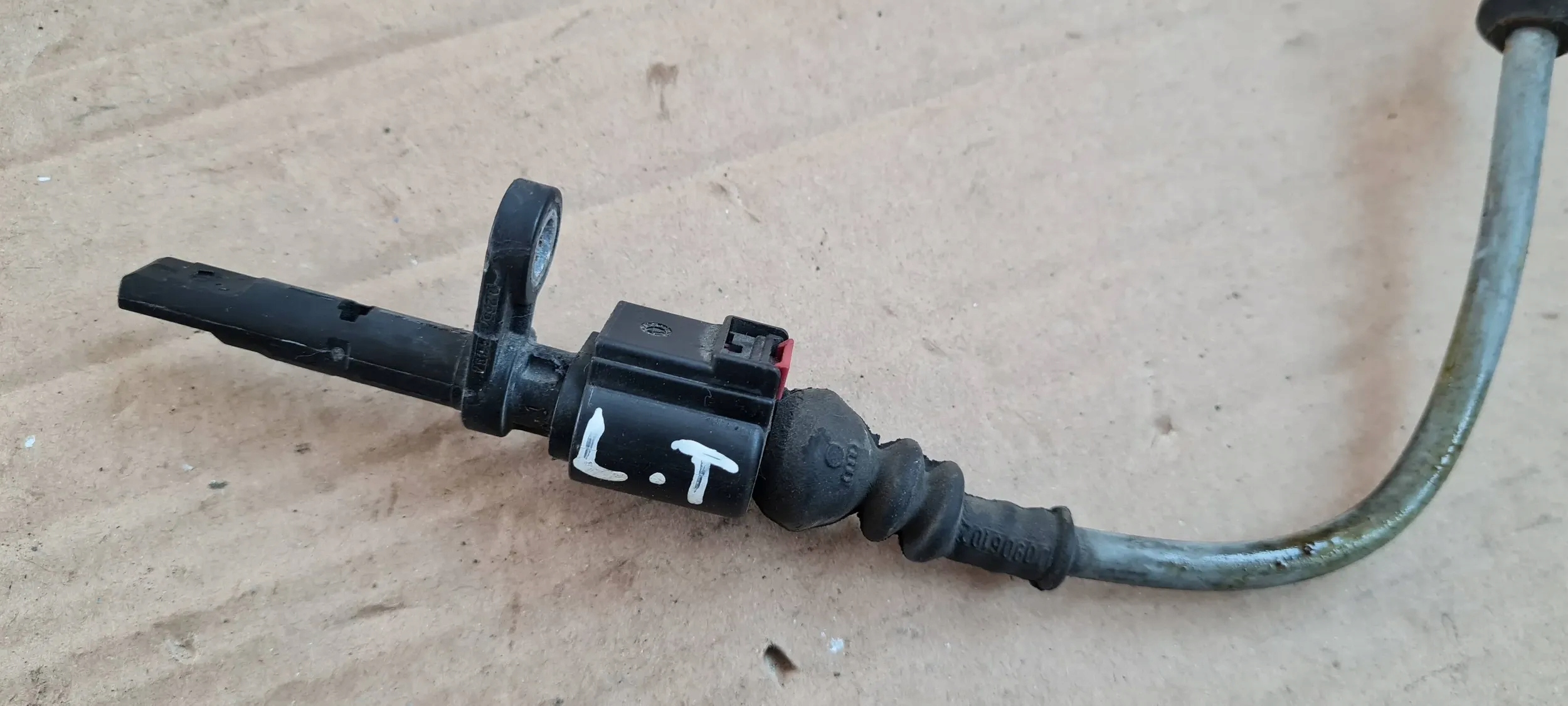 A5 8W SENSOR ABS HECK 4M0927807C A4 B9 8W Q5 Q7