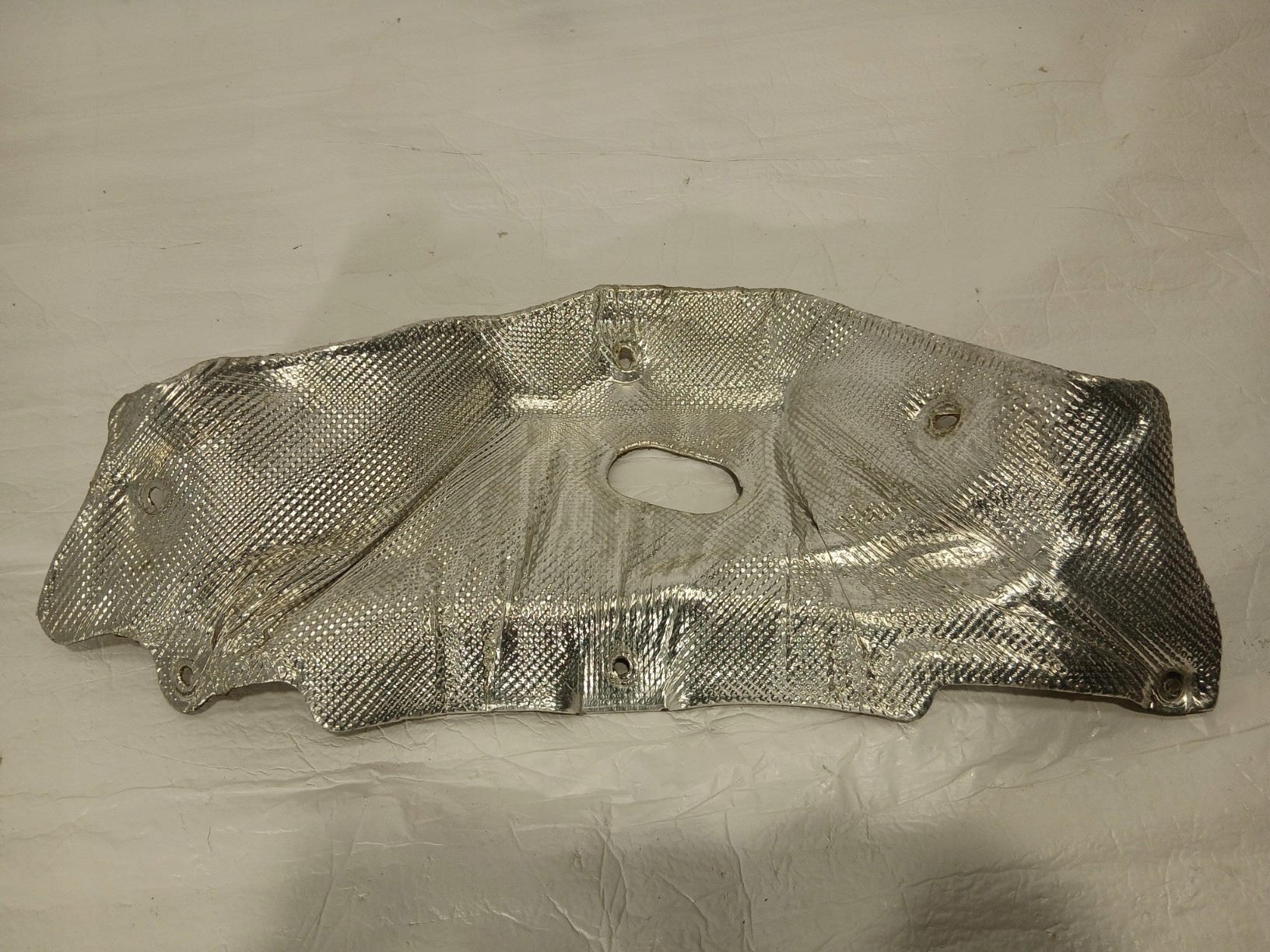 AUDI A4 B9 LIFT hangszigetelő fedél beltéri szigetelés 8W0863829G
