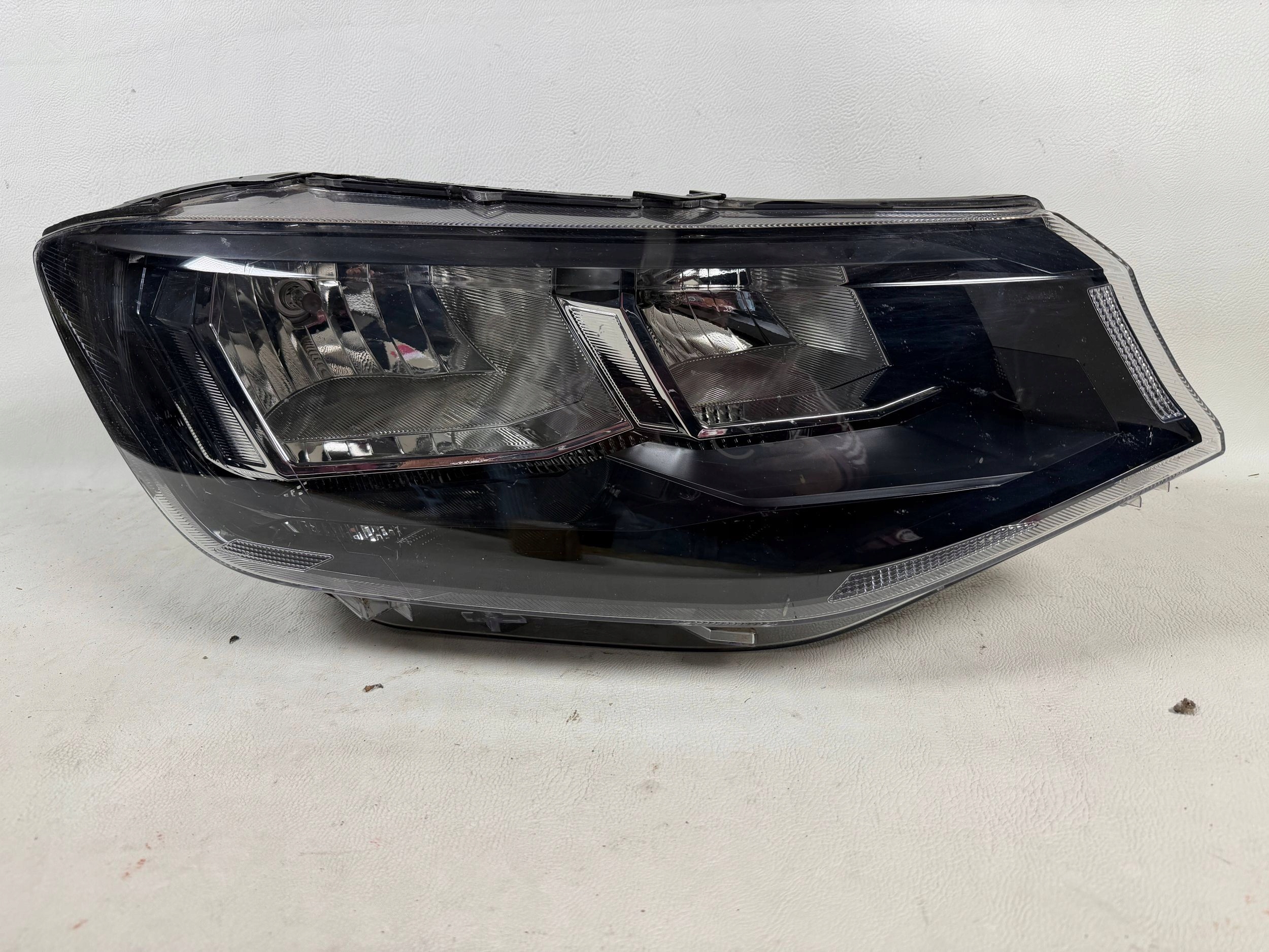 Vw Caddy 2k8 light right front front