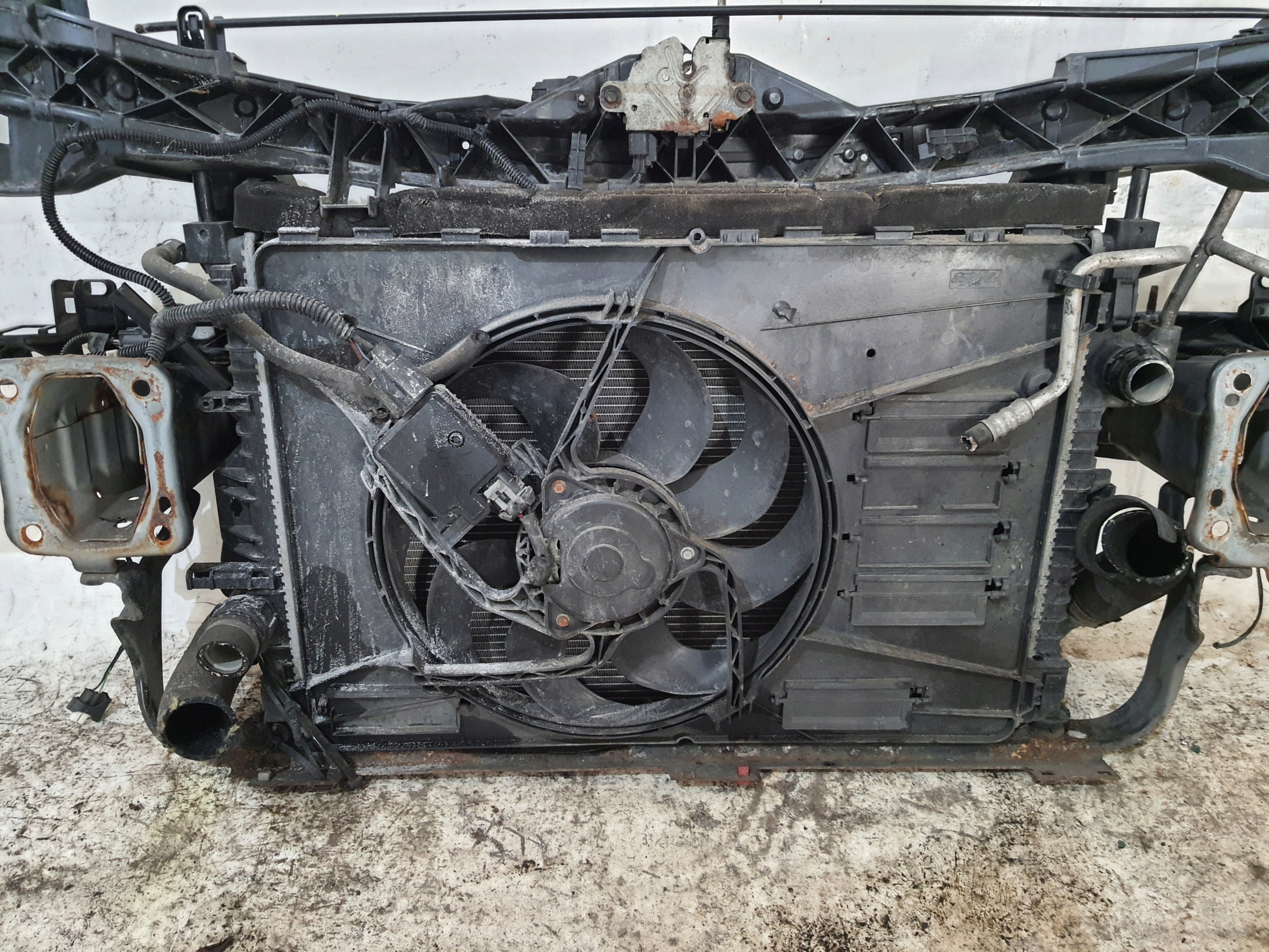 FORD KUGA MK1 08-12 H8 support panel for radiators 2.0 TDCI