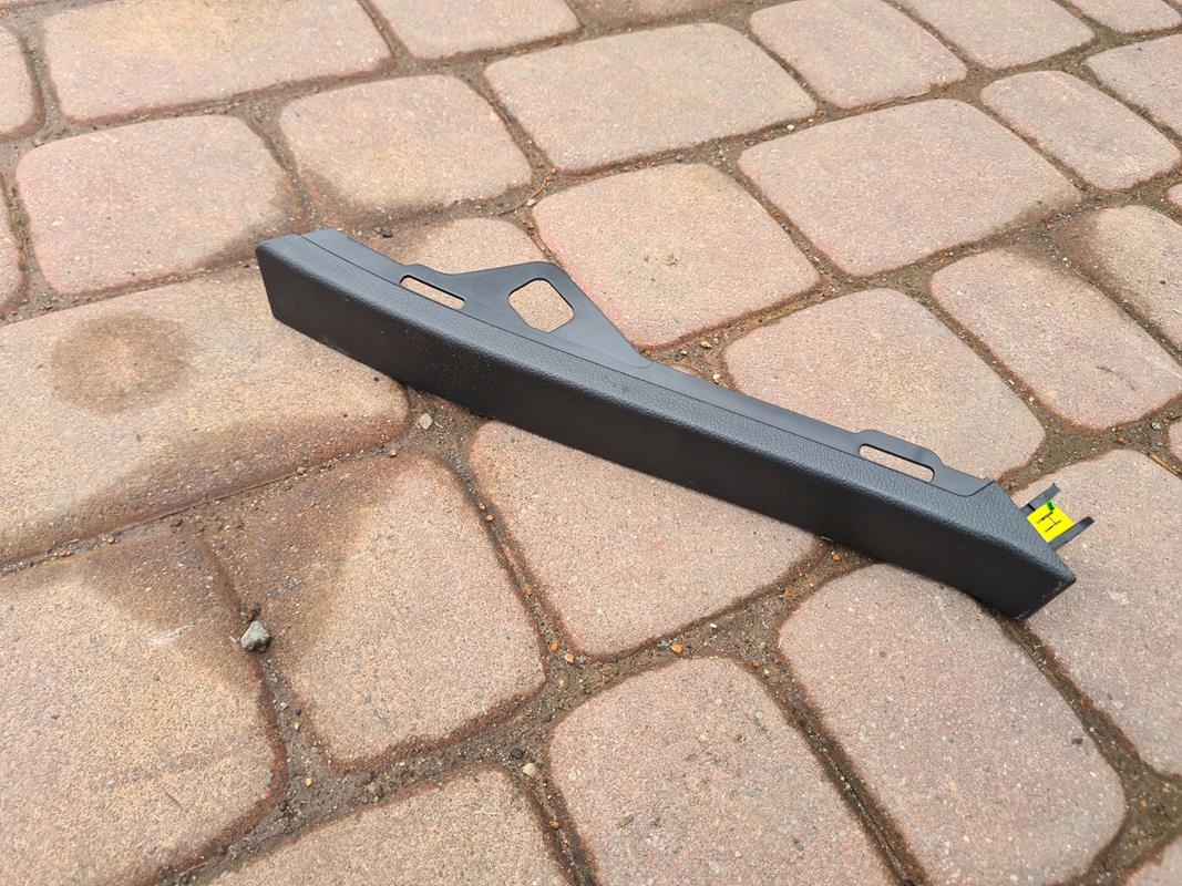 plastica del cruscotto Renault Captur II 2 681087572R