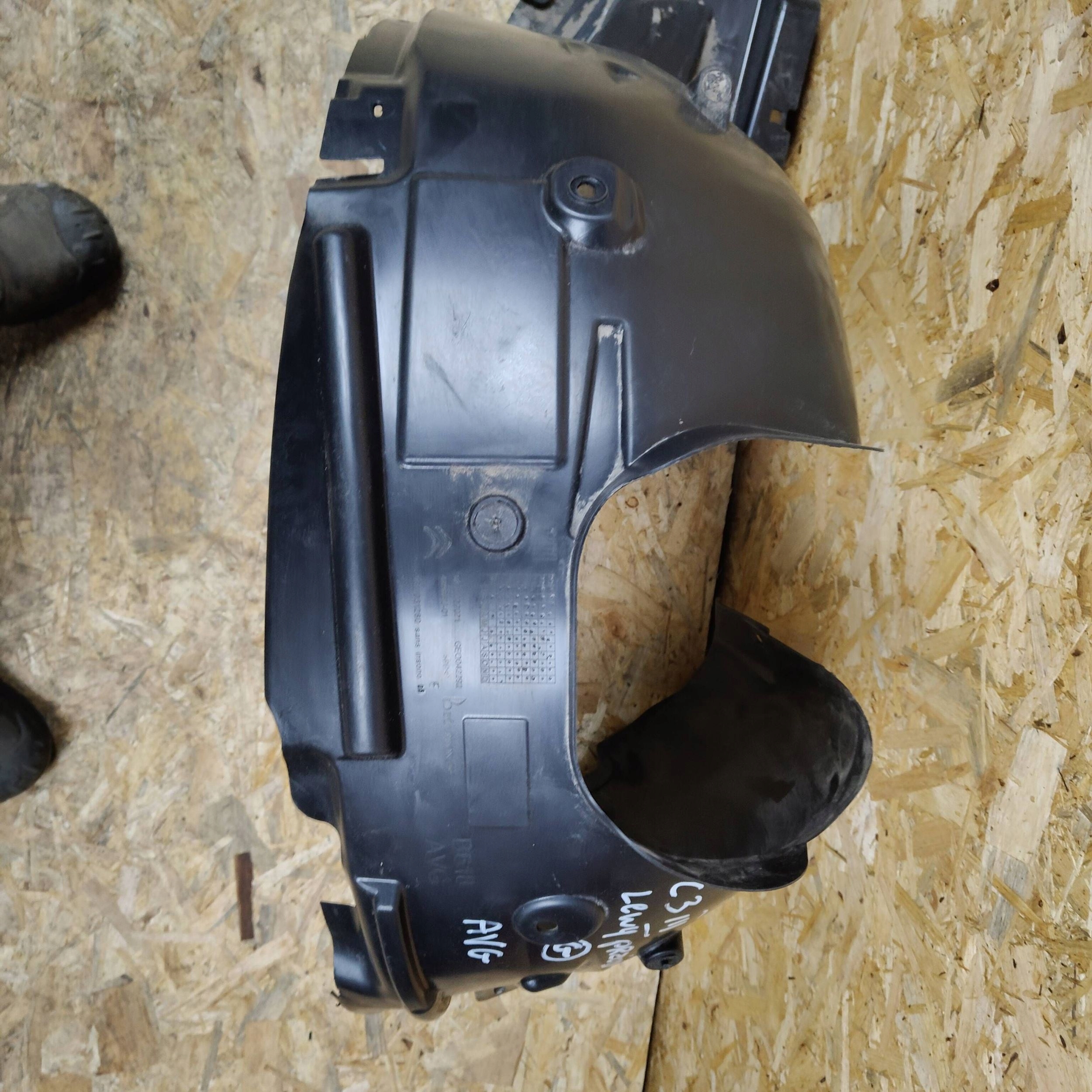 mudguard front front side left Citroen C3 9811931280