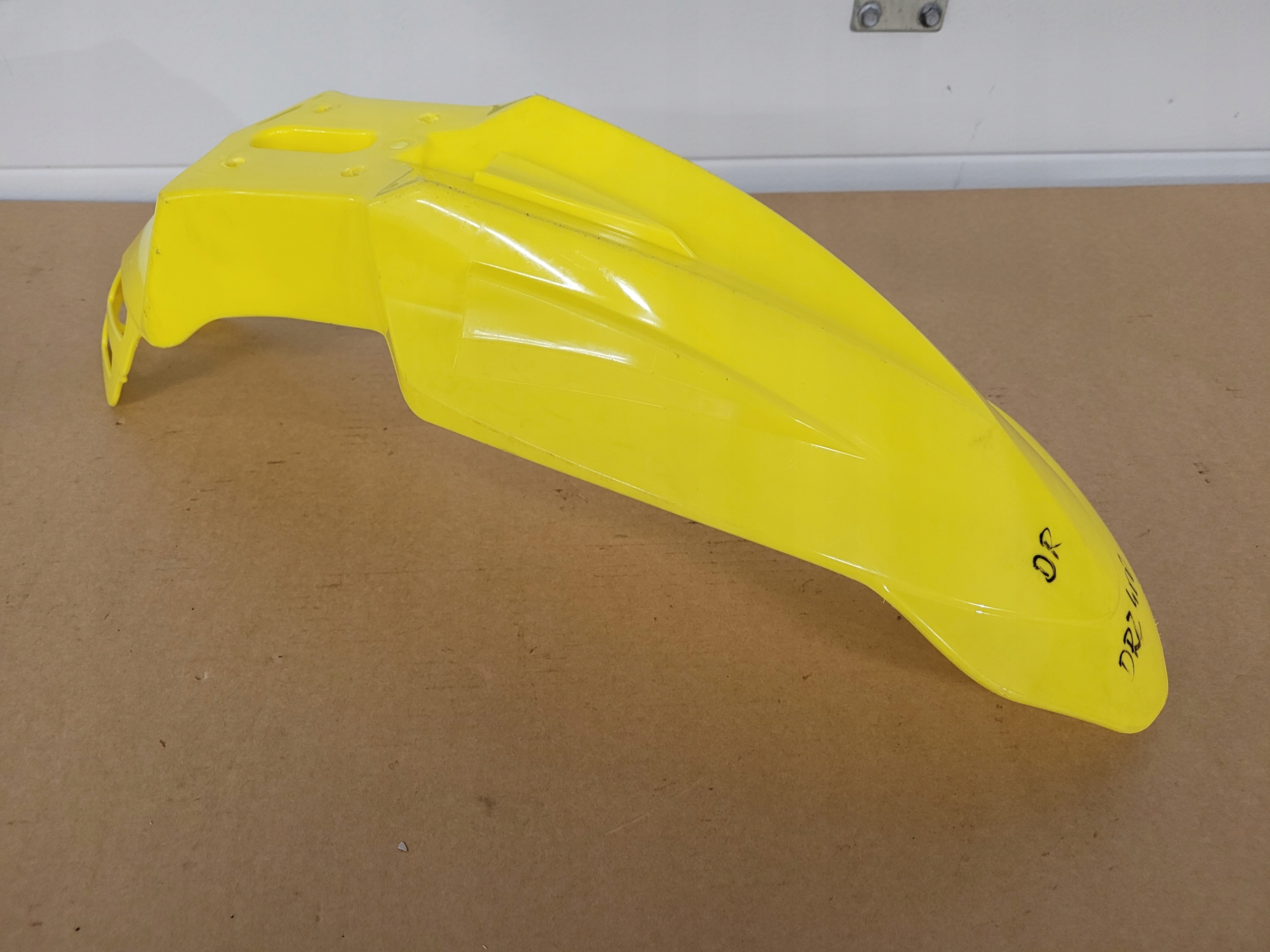 Suzuki DRZ 400 переднє крило