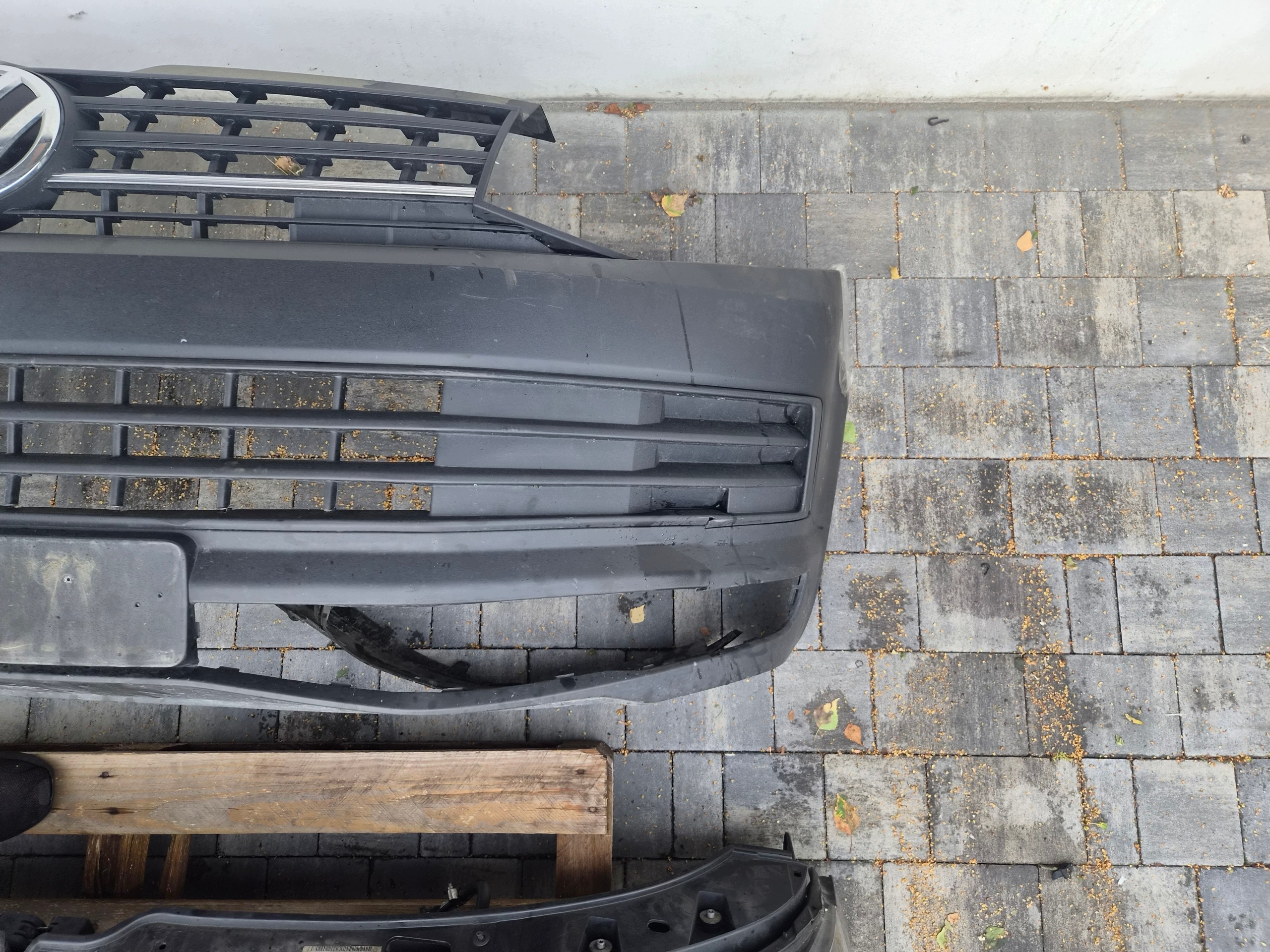 front VW T6 bialy bonnet bumper lights fenders