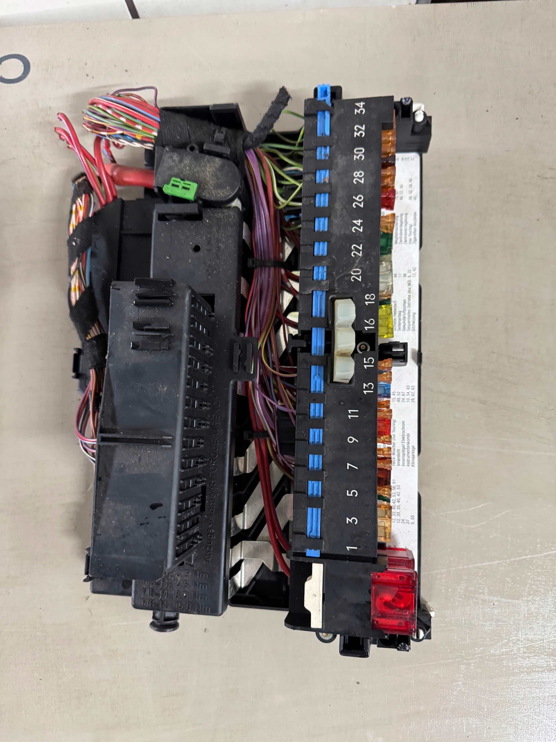 BMW 3 E46 98-01 Module fusibles 1.6 E6314H
