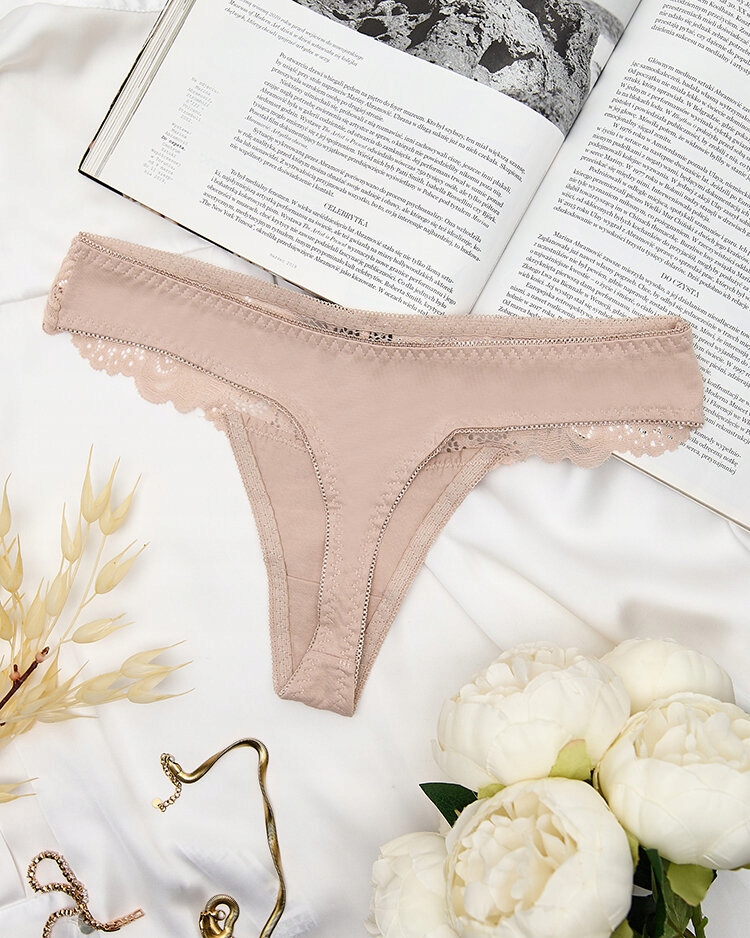 5x WYGODNE BAWEŁNIANE GŁADKIE STRINGI Z KORONKĄ KORONKOWE XL #191 Płeć kobieta