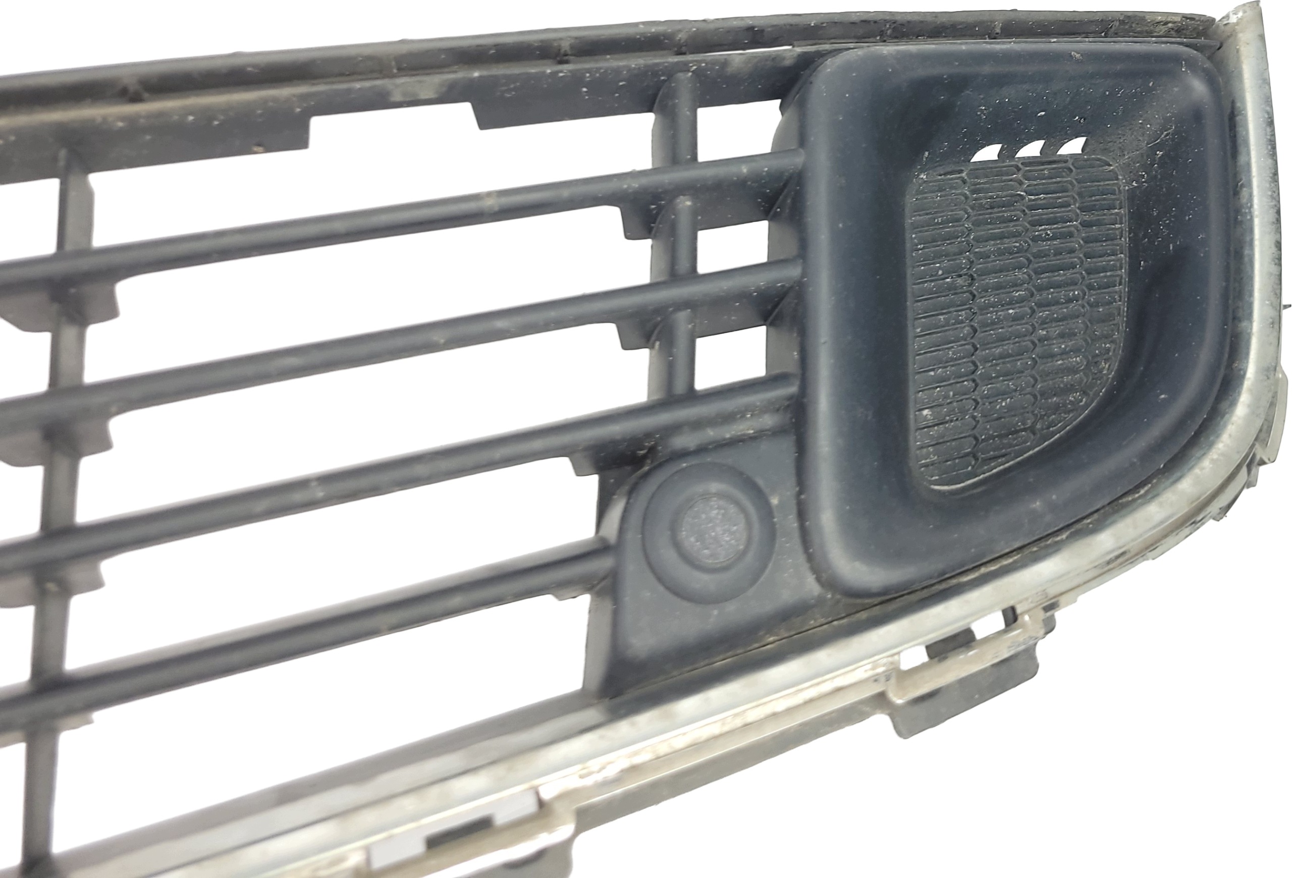 CITROEN C5 III X7 grid ZDERZKA front front central lower 9681052677