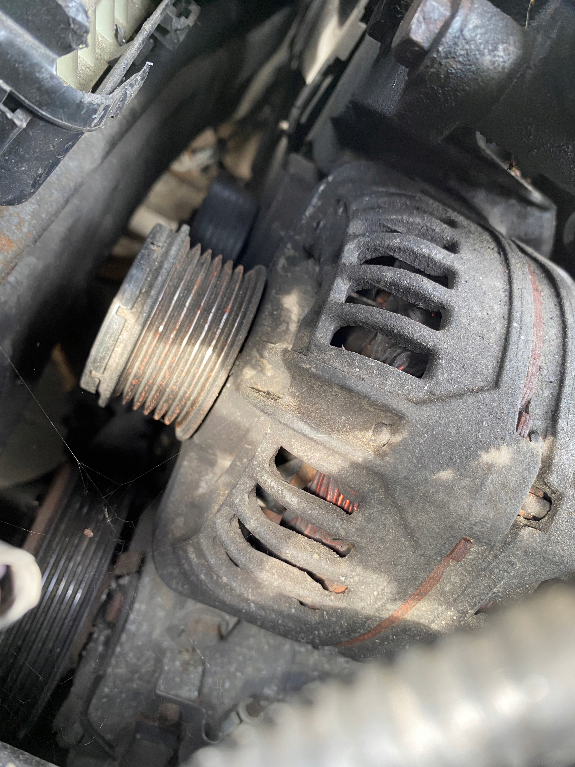 Volvo V70 1 and 95-00 alternator 2.4