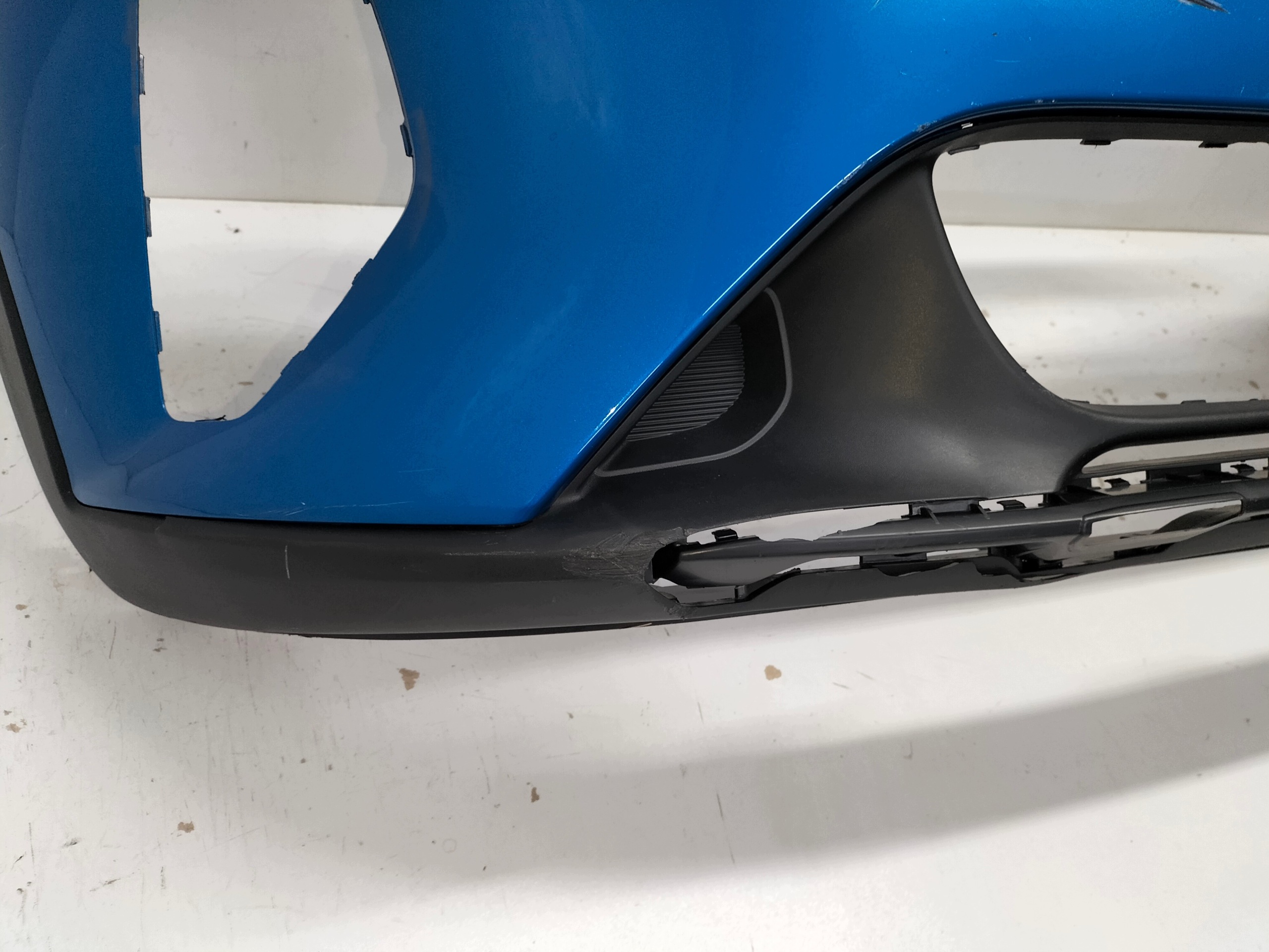 Frontstoßstange vorne KIA STONIC 17
