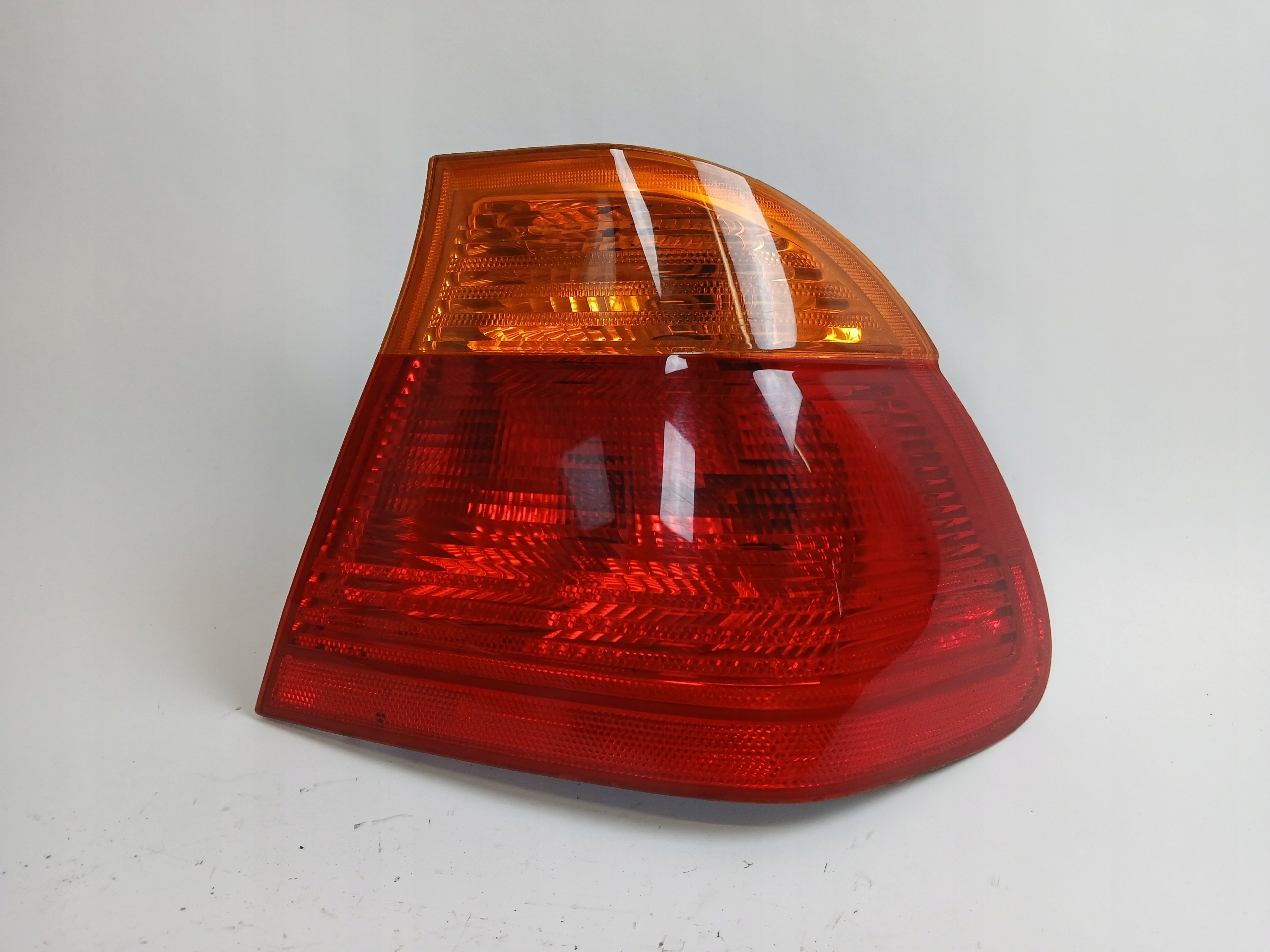 BMW E46 feu droit arrière berline 8364922