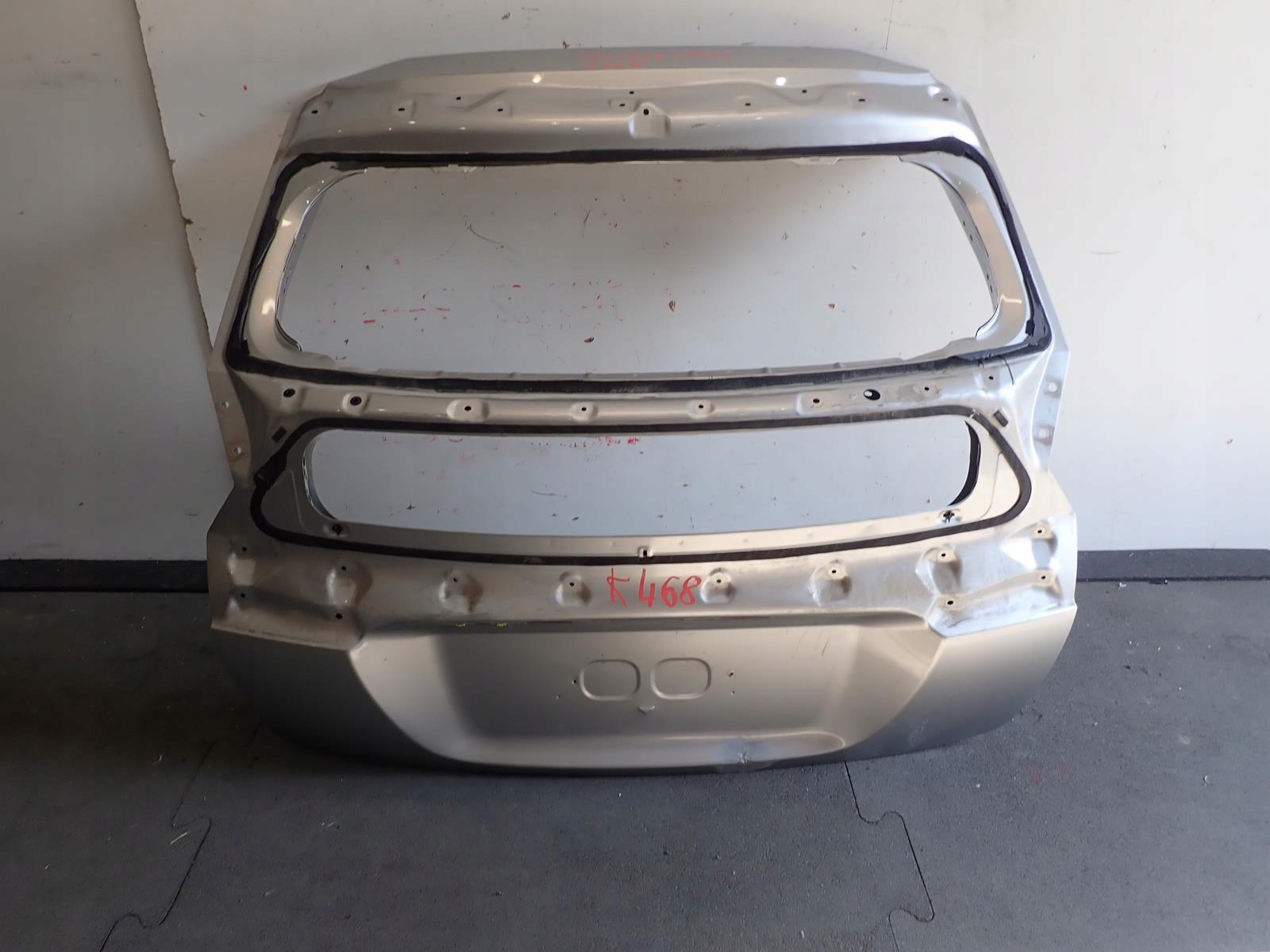 Klapa MITSUBISHI ECLIPSE CROSS 2017-