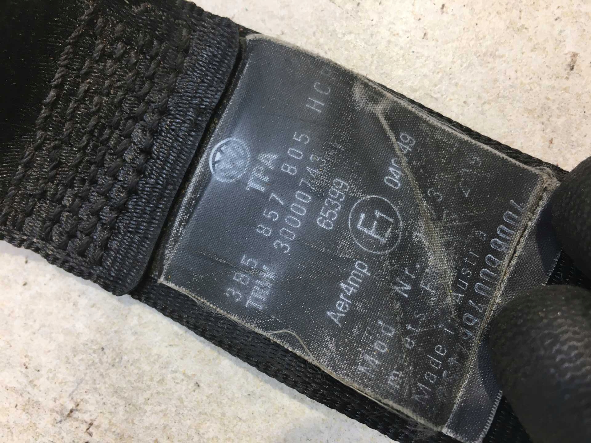 Gurten Sicherheits links heck PASSAT B5 3B5857805