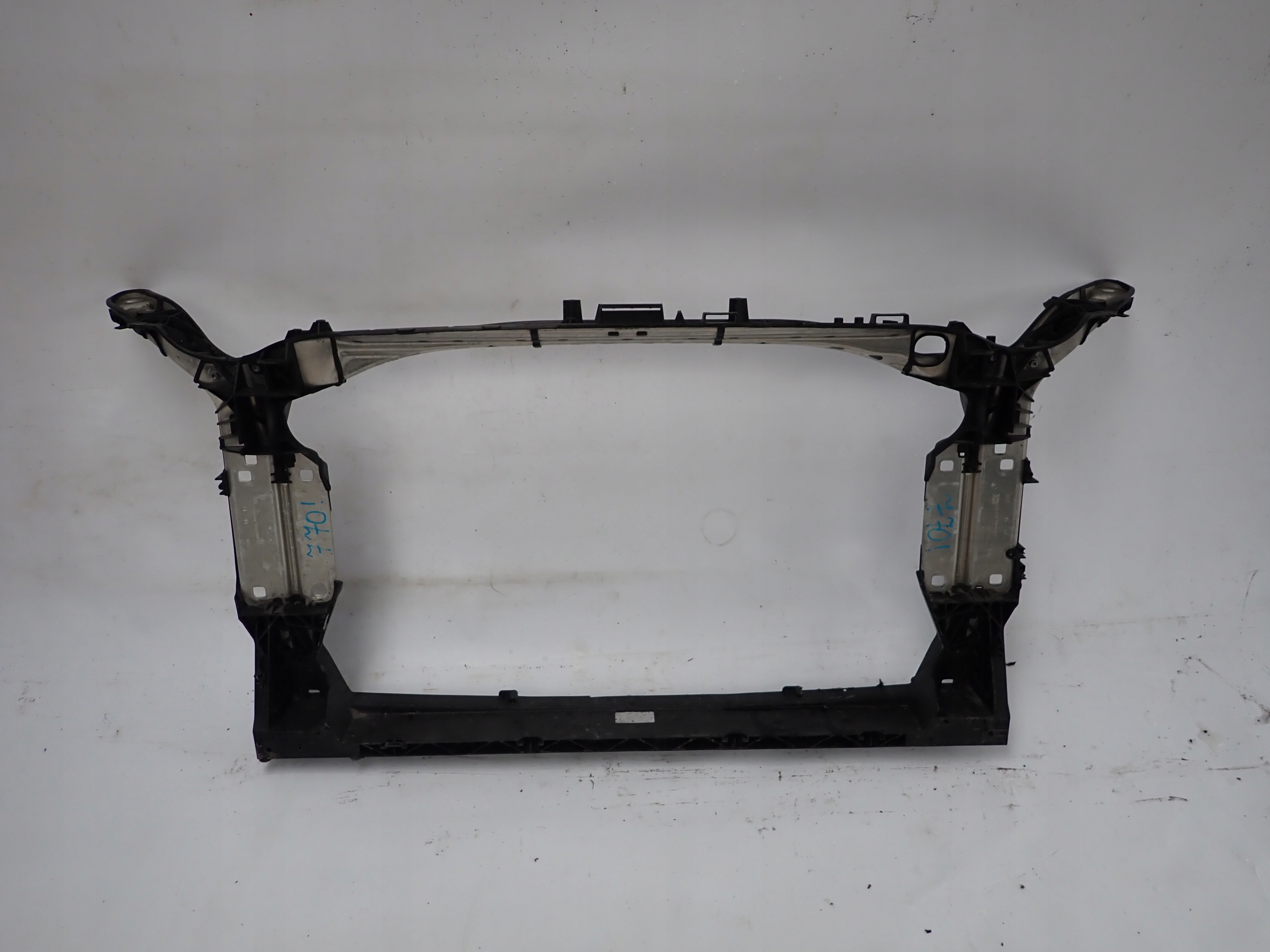 AUDI A6 C8 4K A7 4K8 18- support panel for radiators pillar front