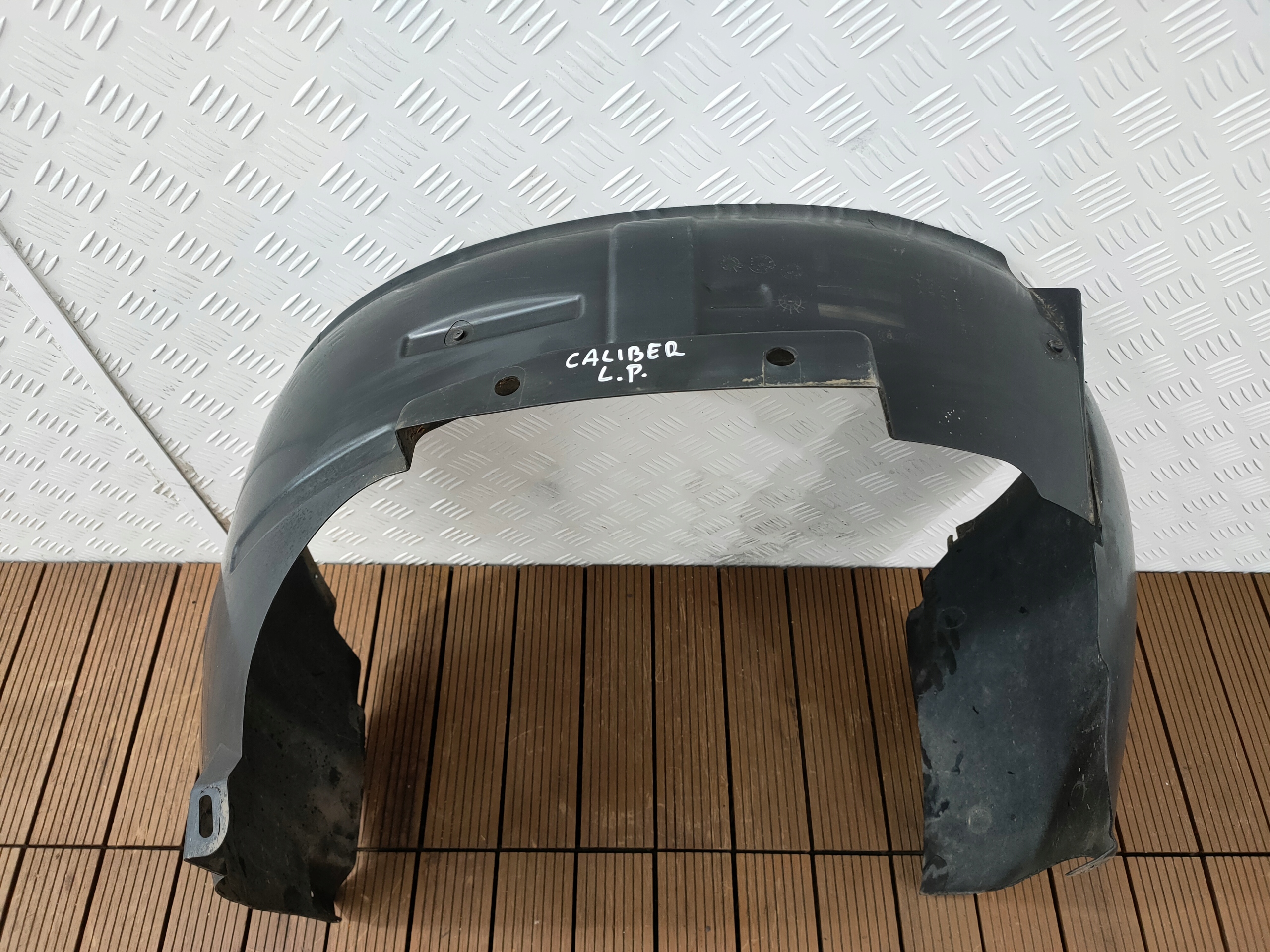 DODGE CALIBER 06-11 mudguard front left front 05303867AE OE