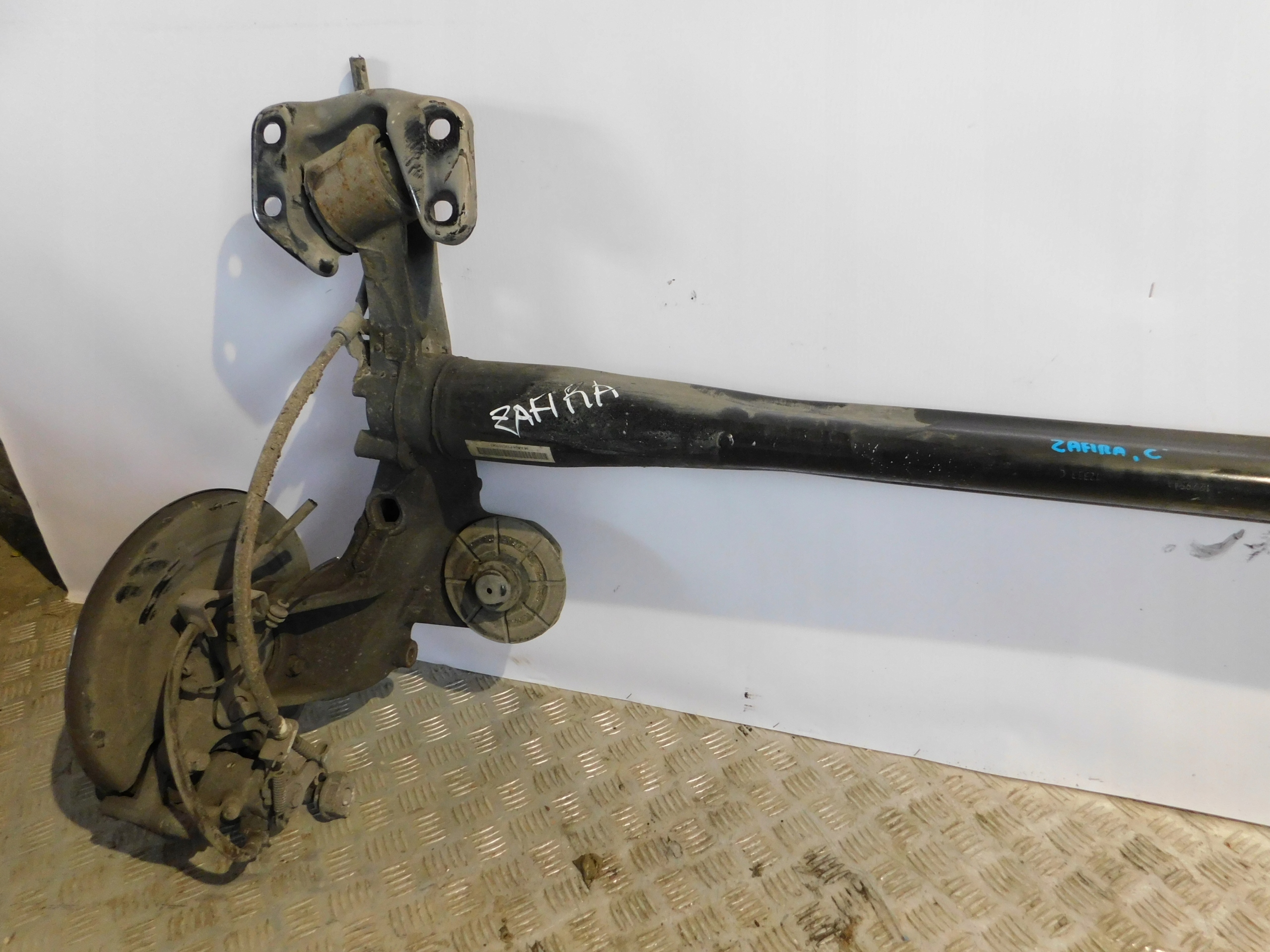 axis sider rear part rear OPEL ZAFIRA C