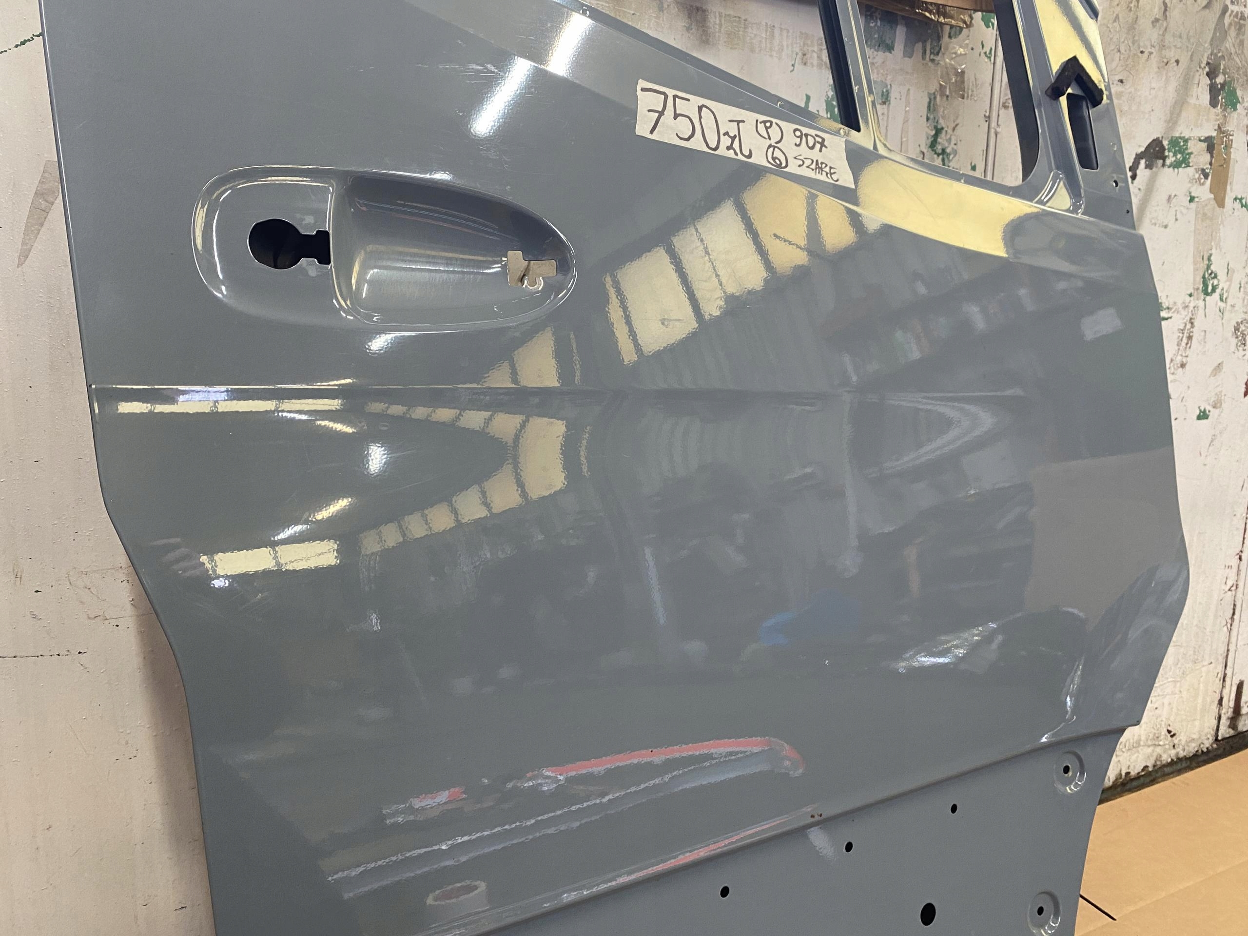 SPRINTER 907 910 17- door front right SZARE unprotected ORYGINALNE