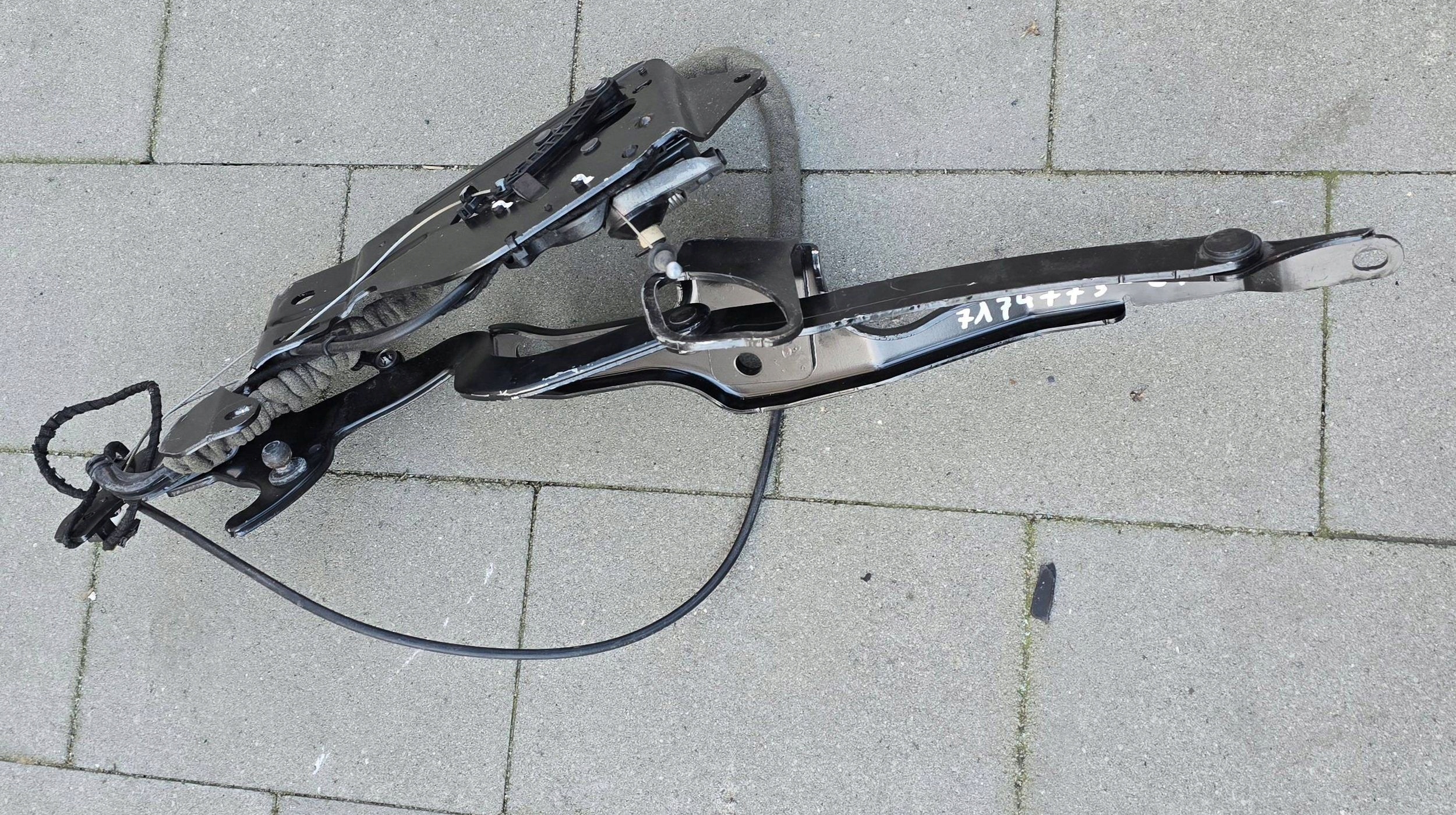 Scharnier dach links BMW 1 E82 E88 CABRIO 7174773