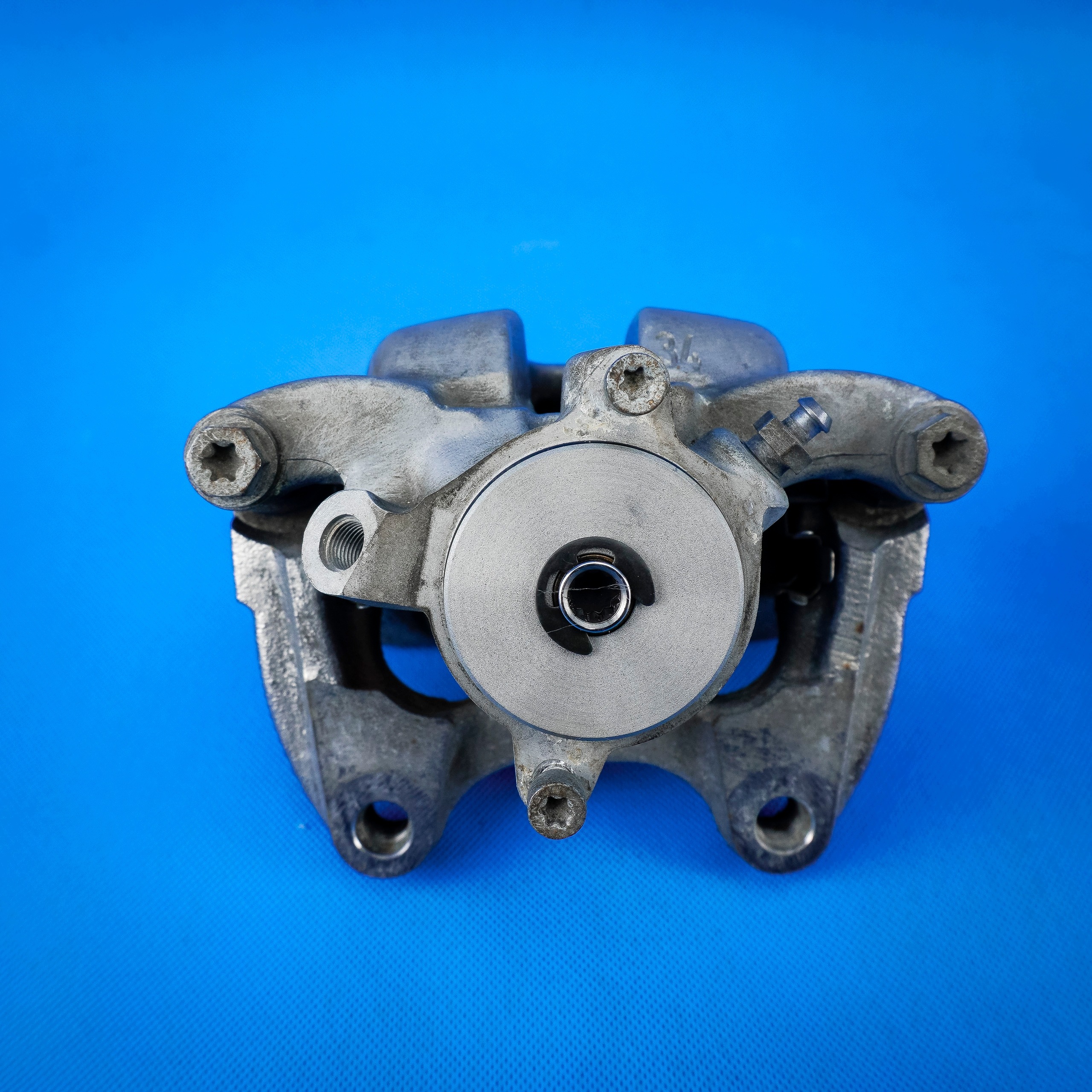 caliper brake rear part left Mercedes W176 A2464232398