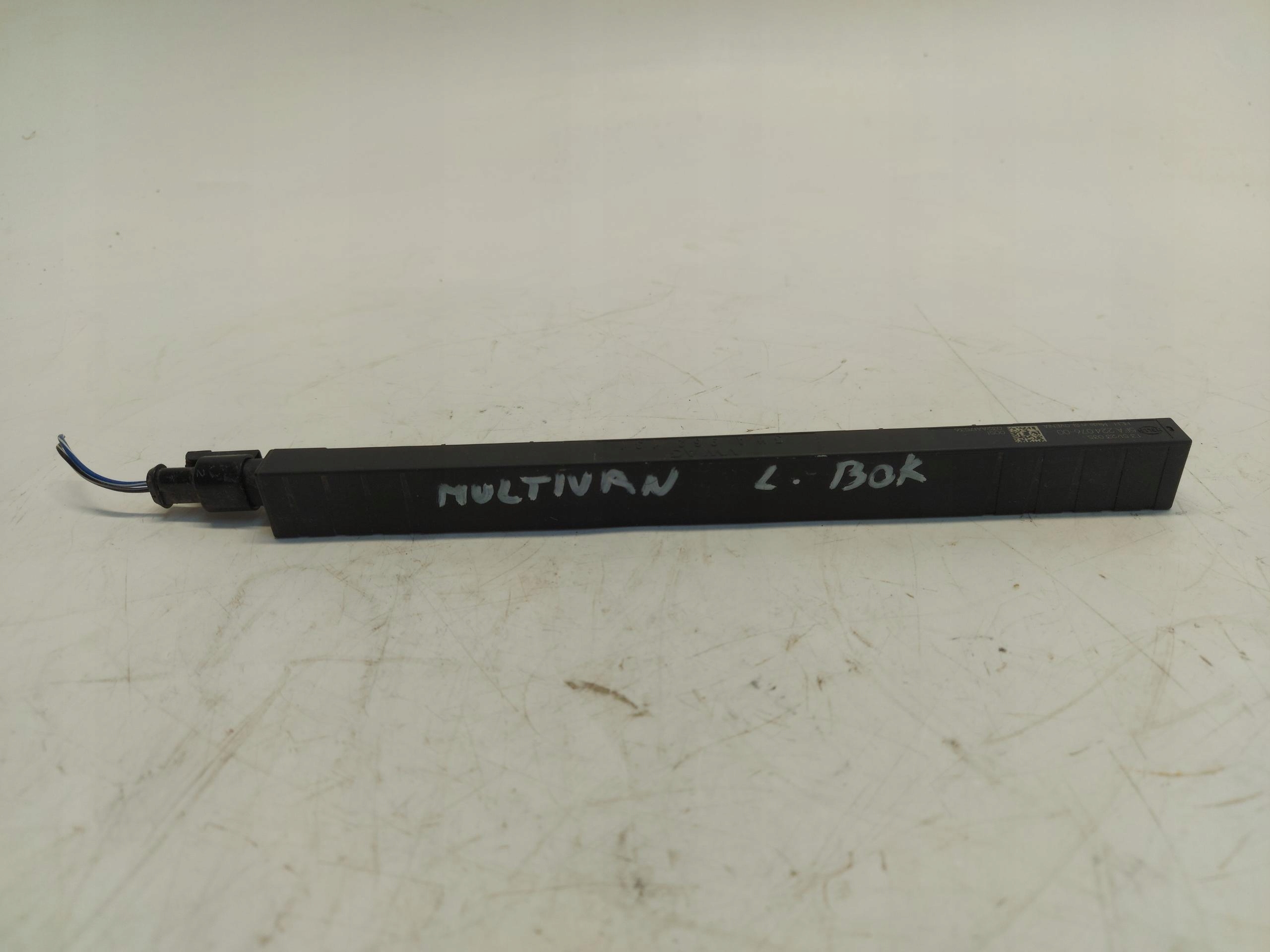 VW Multivan 7T0 T7 2023 antenna interno dostepu keyless 5fa244076