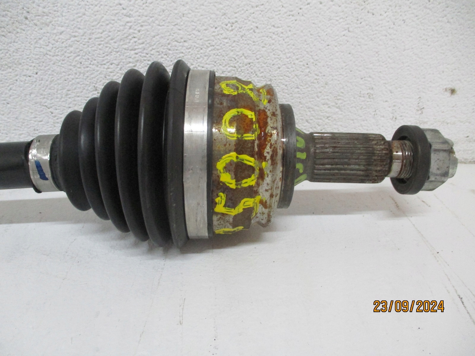 semi-axis left PEUGEOT 5008 III 24R 9837647680