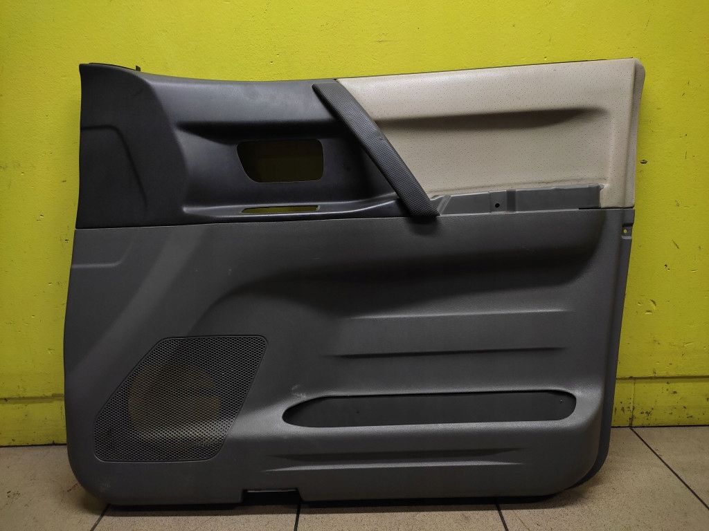 MITSUBISHI PAJERO 3 upholstery door right front