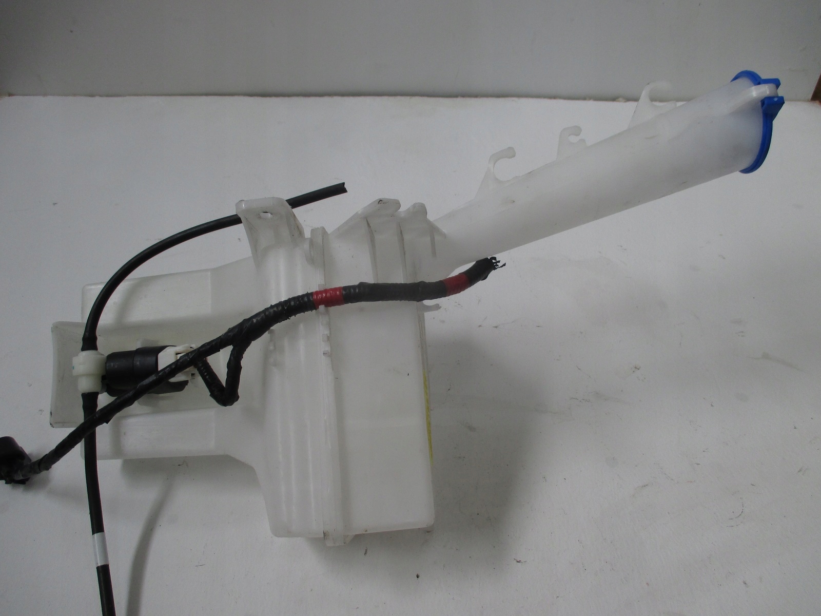 Behälter Spritzdüse BMW X6 G06 7499829