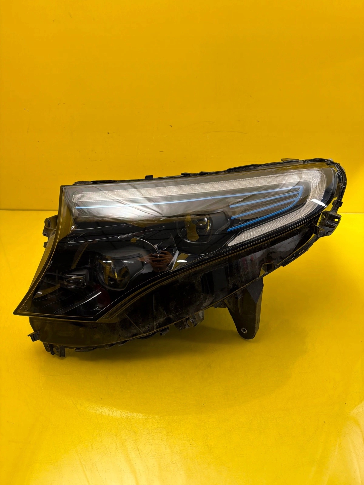 light left Mercedes EQC W293 Full Led A2939067500