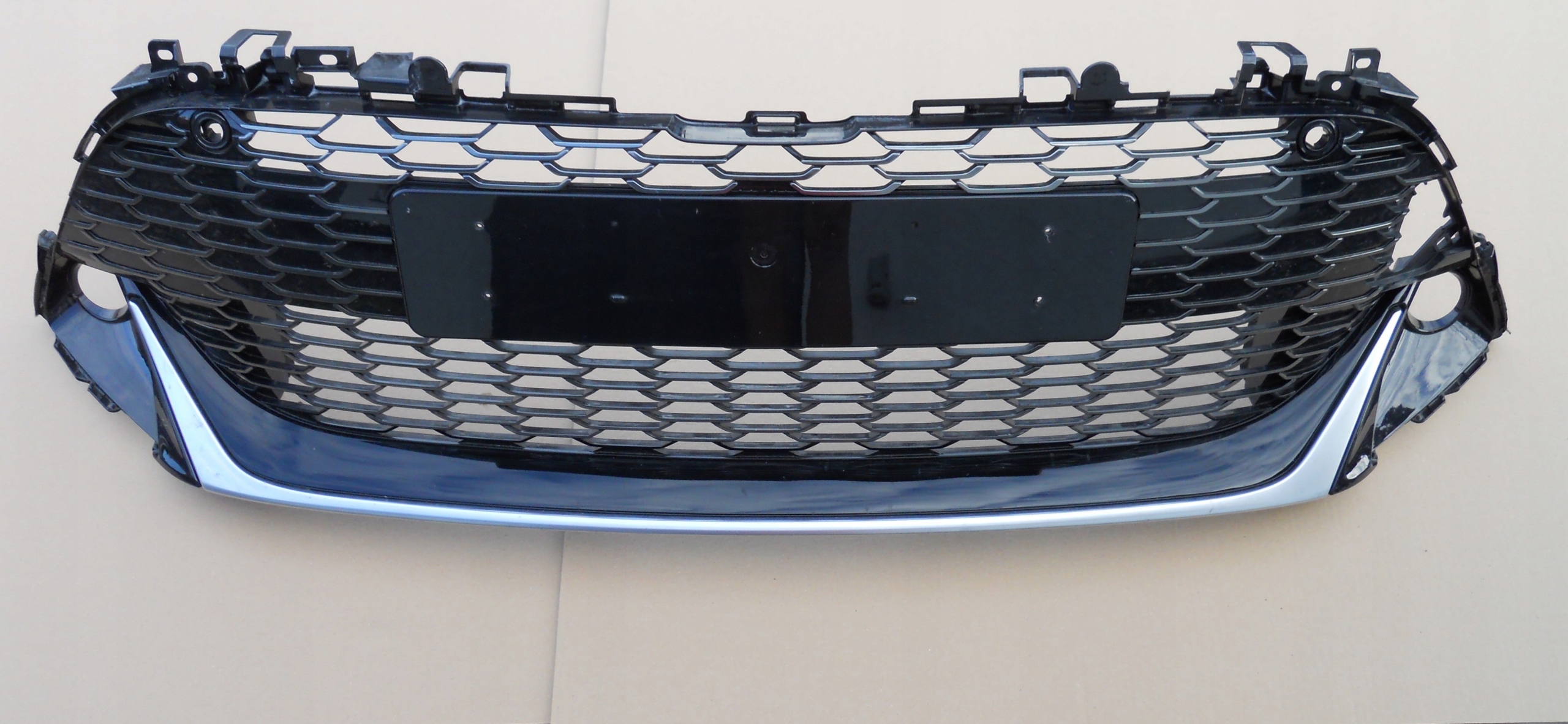 ATRAPA GRILL TOYOTA COROLLA E21 XII GR SPORT 19-