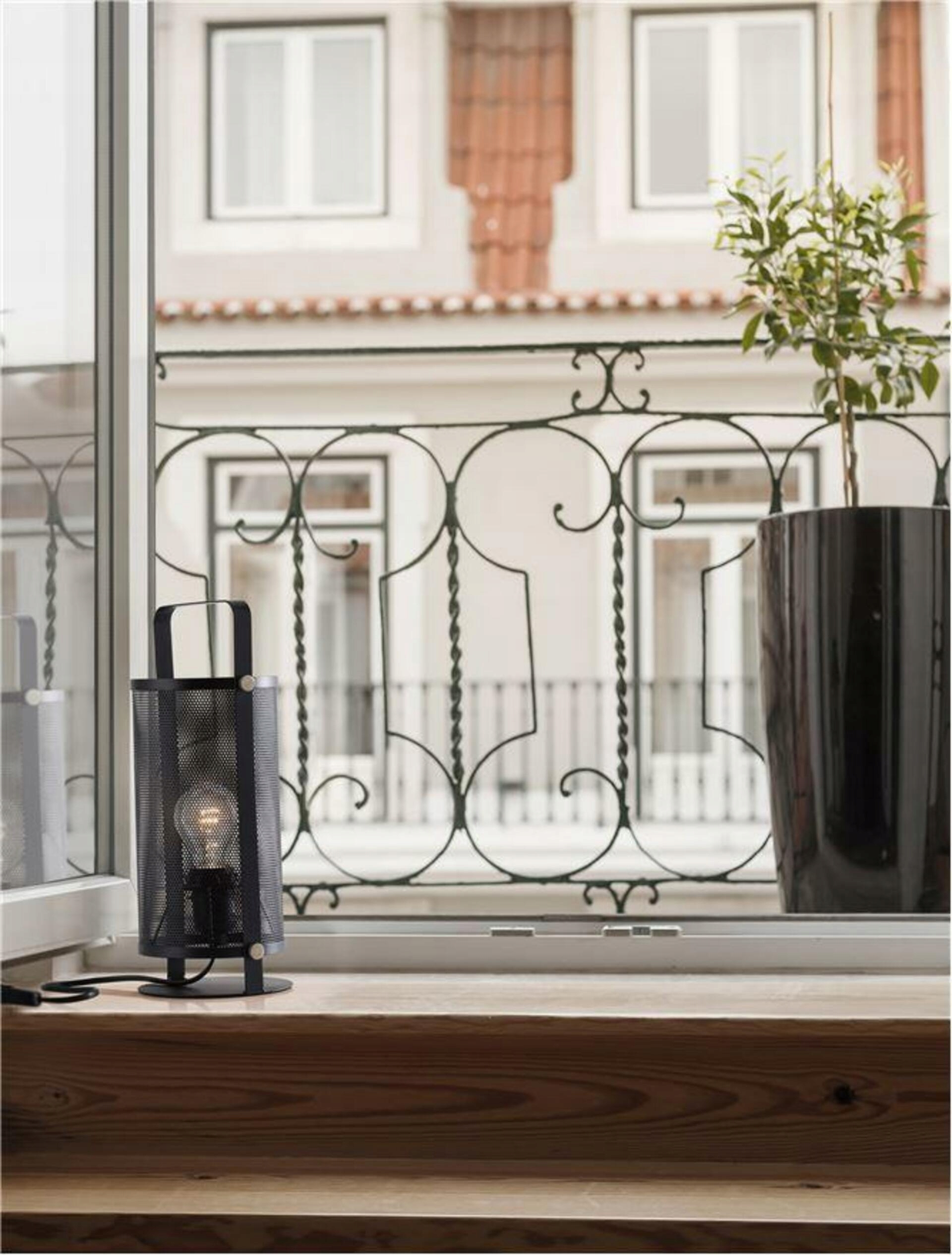 Nova Luce stolní lampa Ian matný černý kov E27 1x12W 230V bez žárovky IP20