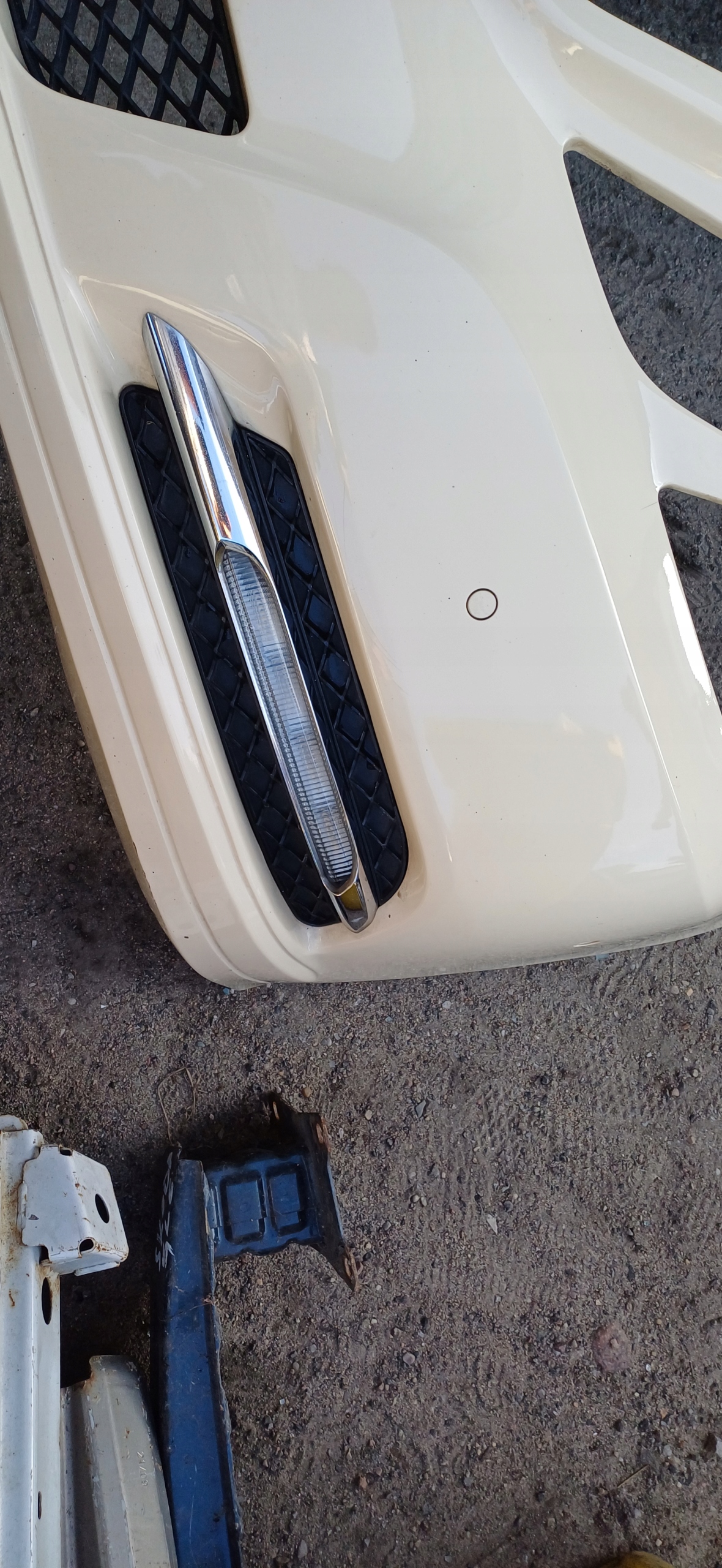 MERCEDES E-KLASA W212 bumper front pdc chrom led complete