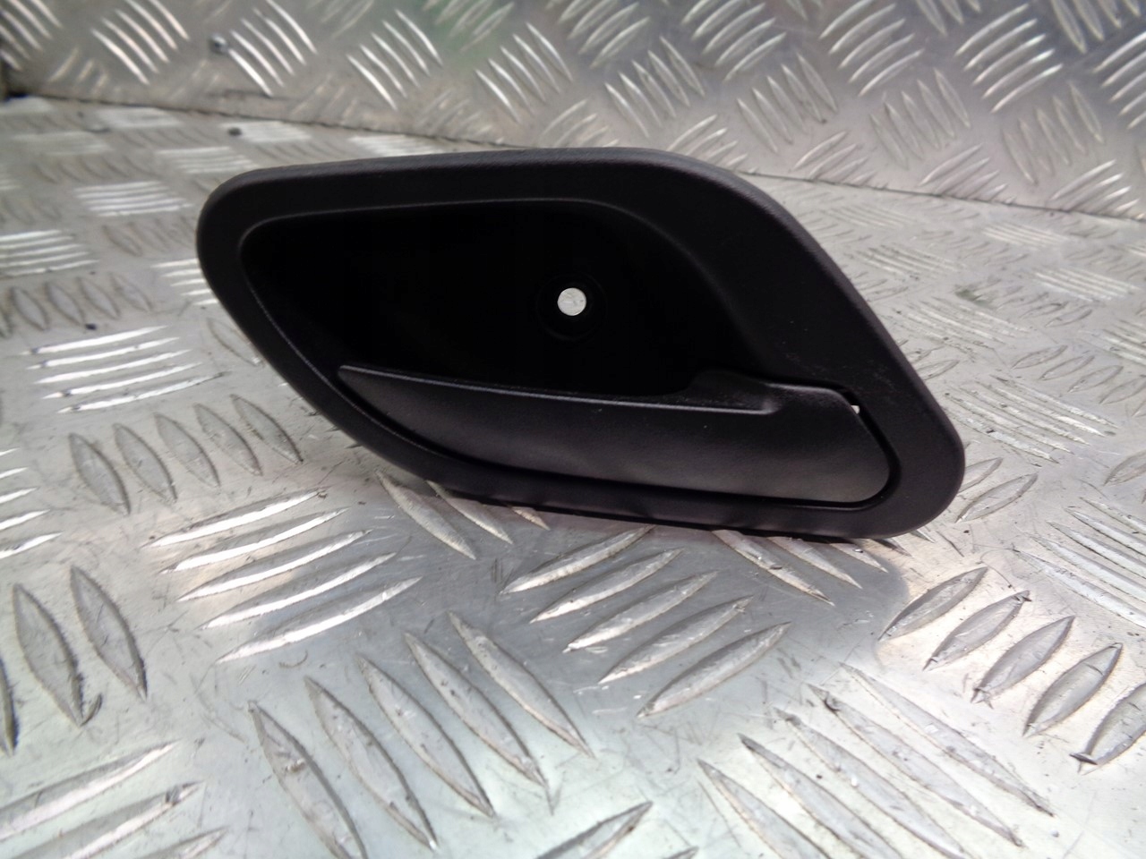 KLAMKA PRAWA PRZEDNIA WEWNĘTRZNA BMW 318