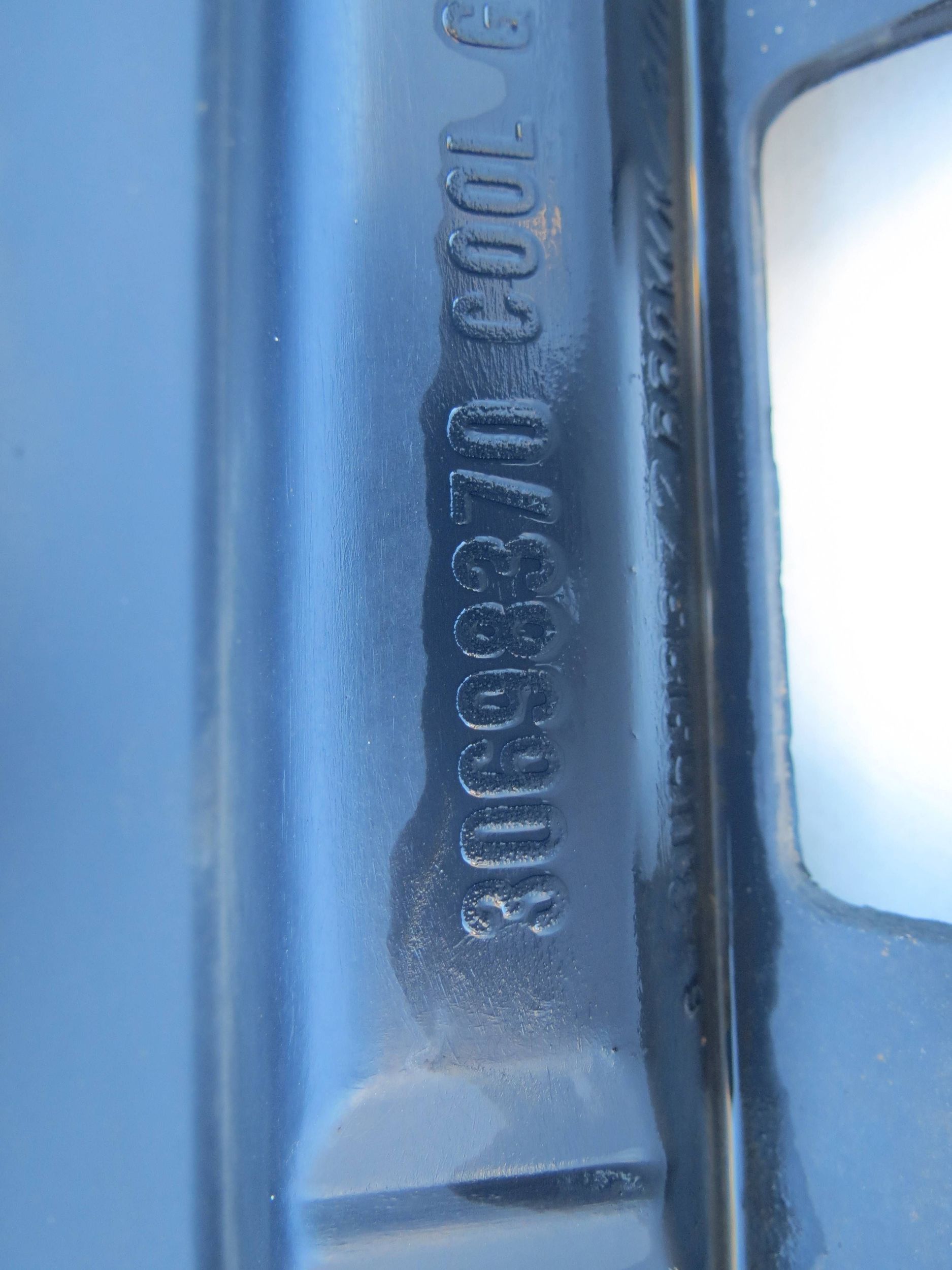moulding threshold left VOLVO XC70 II CROSS AWD 2.4D 185KM 2000-2007r 30698370