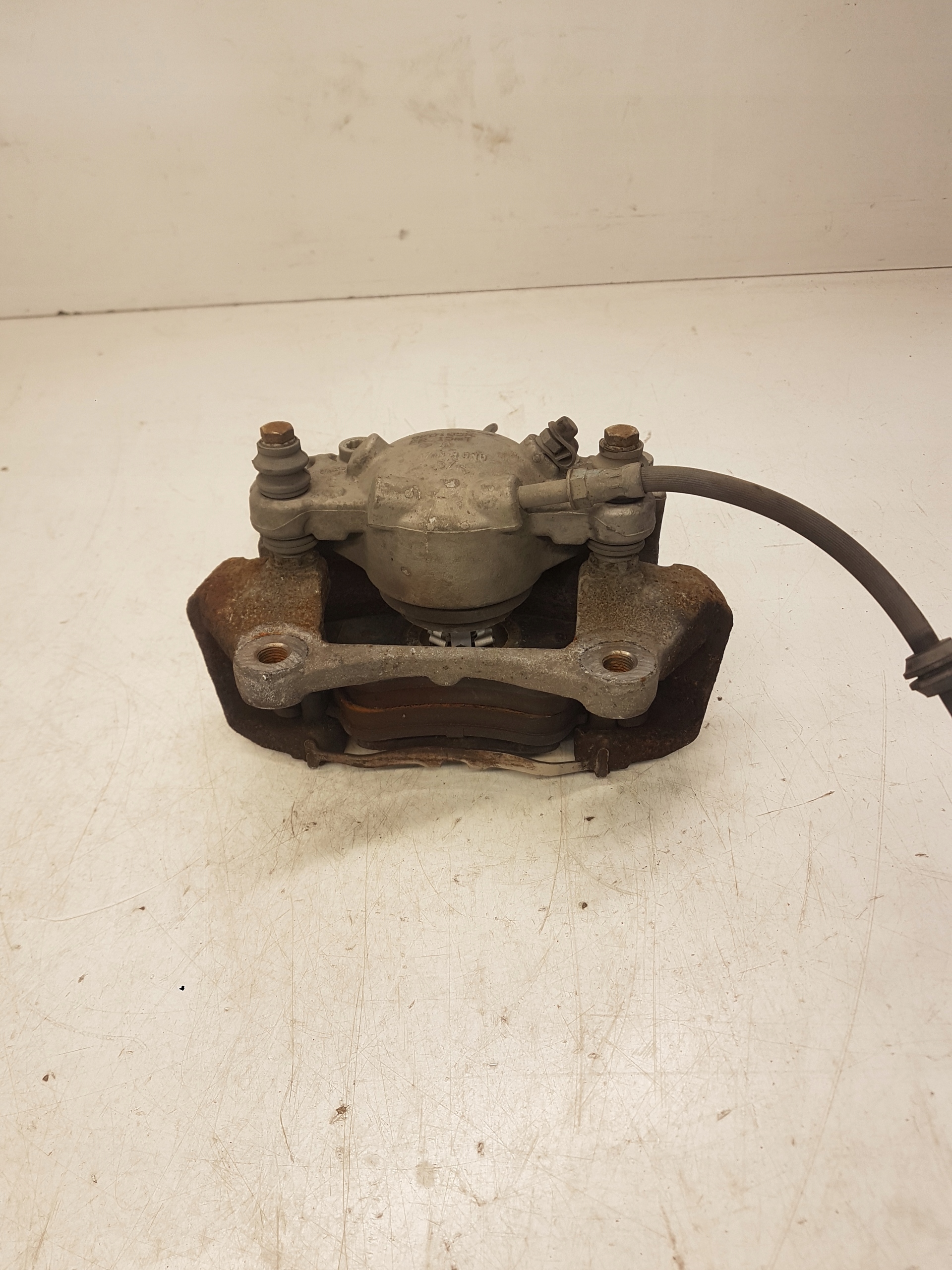 caliper brake left front AUDI A4 B8 A5 8K0105K