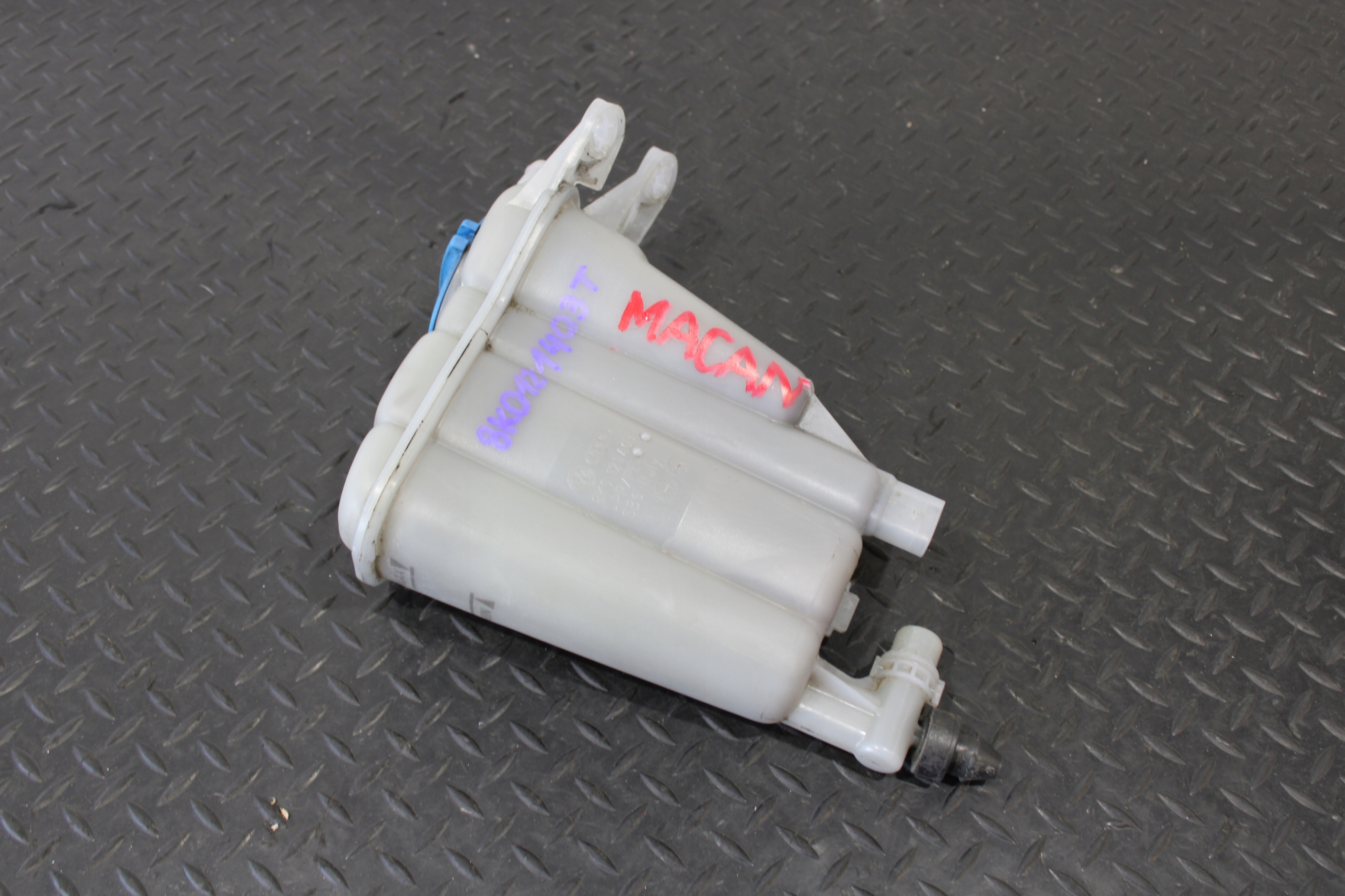 ekspanziona posuda PORSCHE MACAN 95B 8K0121303T