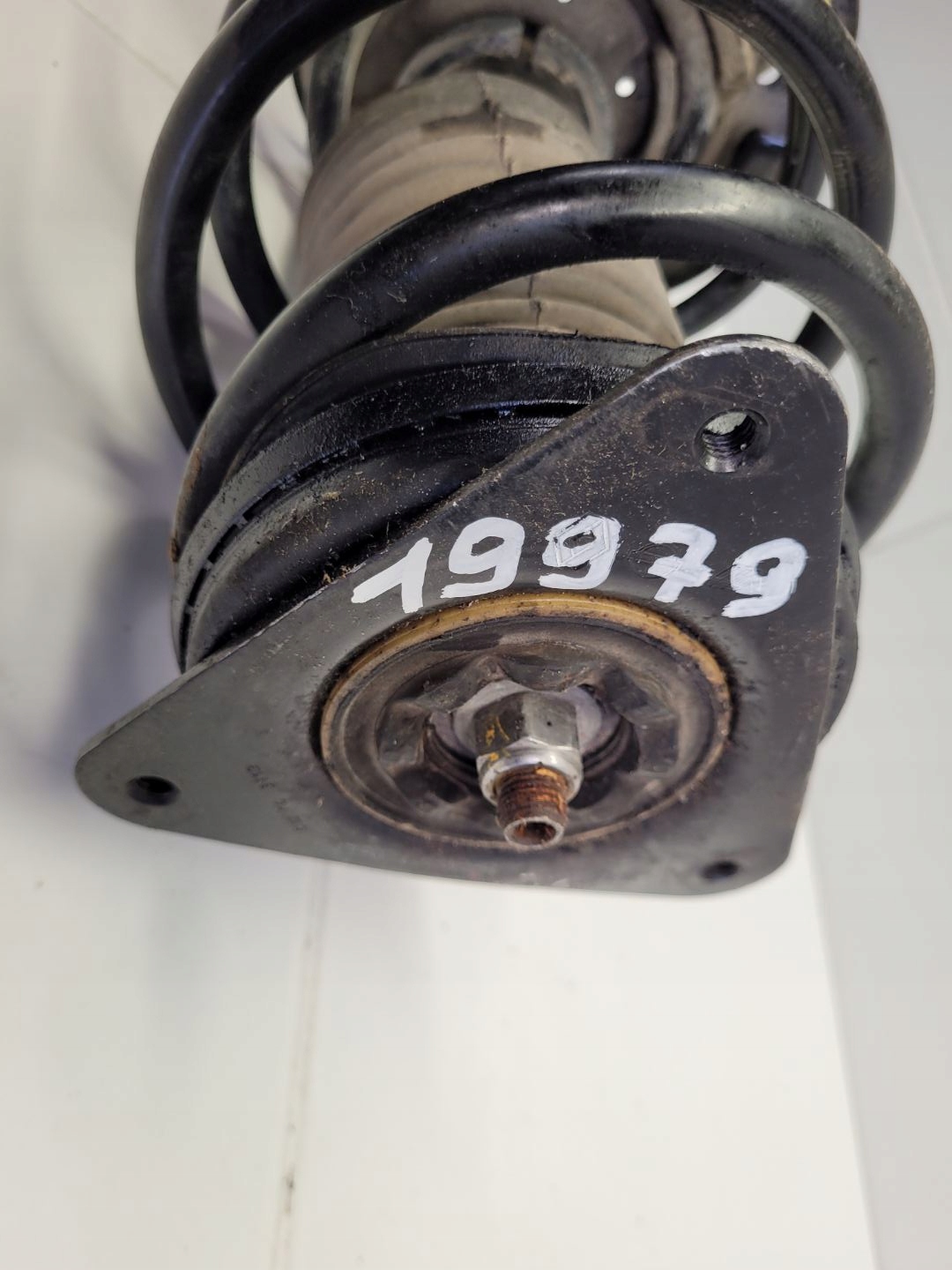shock absorber front left side Renault Scenic 4 2019 543027301R