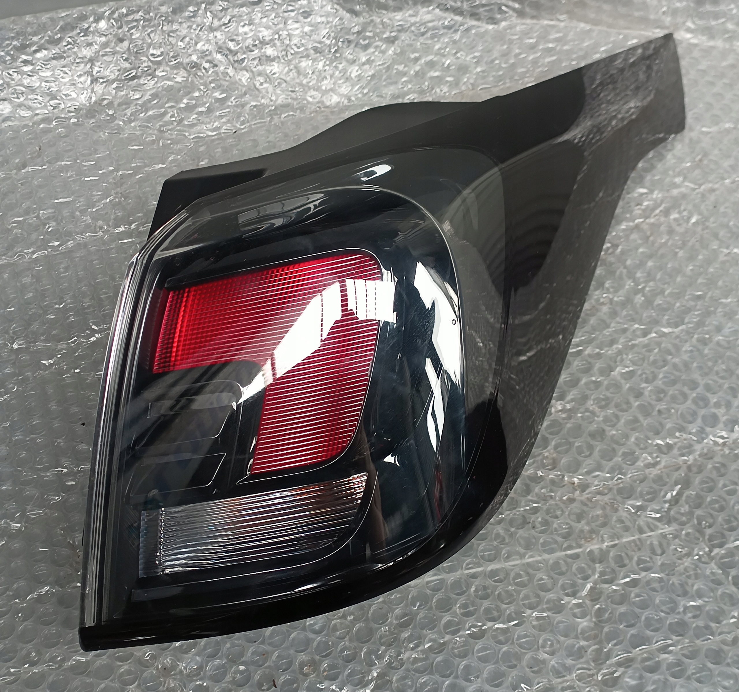 Opel Crossland Rückleuchte 39235952 Rearlamp - Thumbnail 1