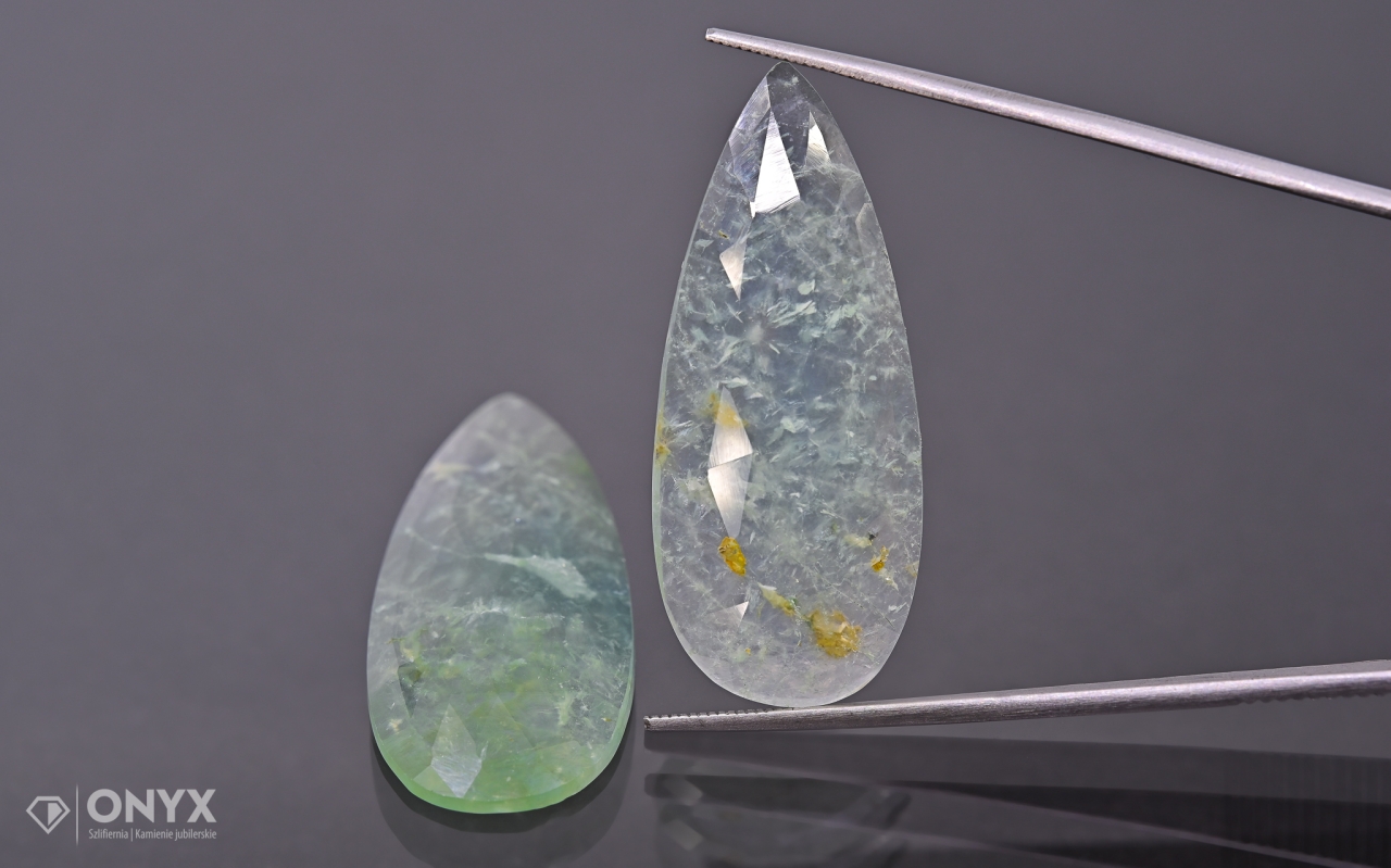 Prehnit fazetovaná rozeta Para slza 40,5x17 mm