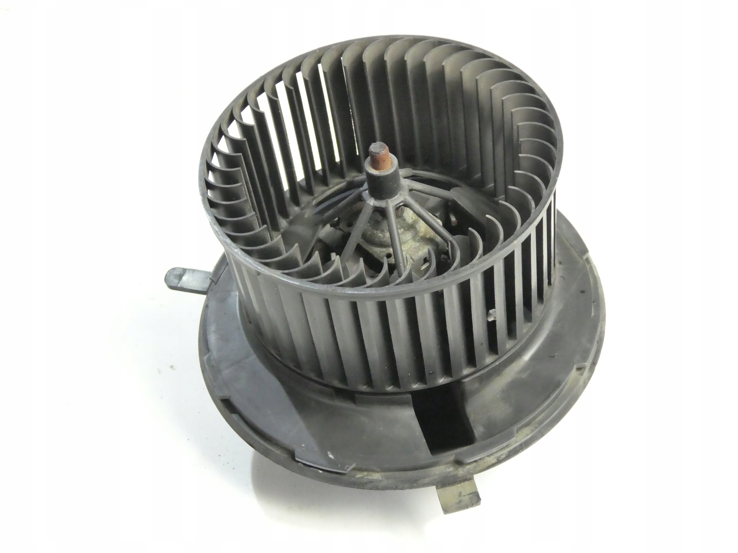 1K1819015C - ВЕНТИЛЯТОР VW GOLF VI 1.6 TDI