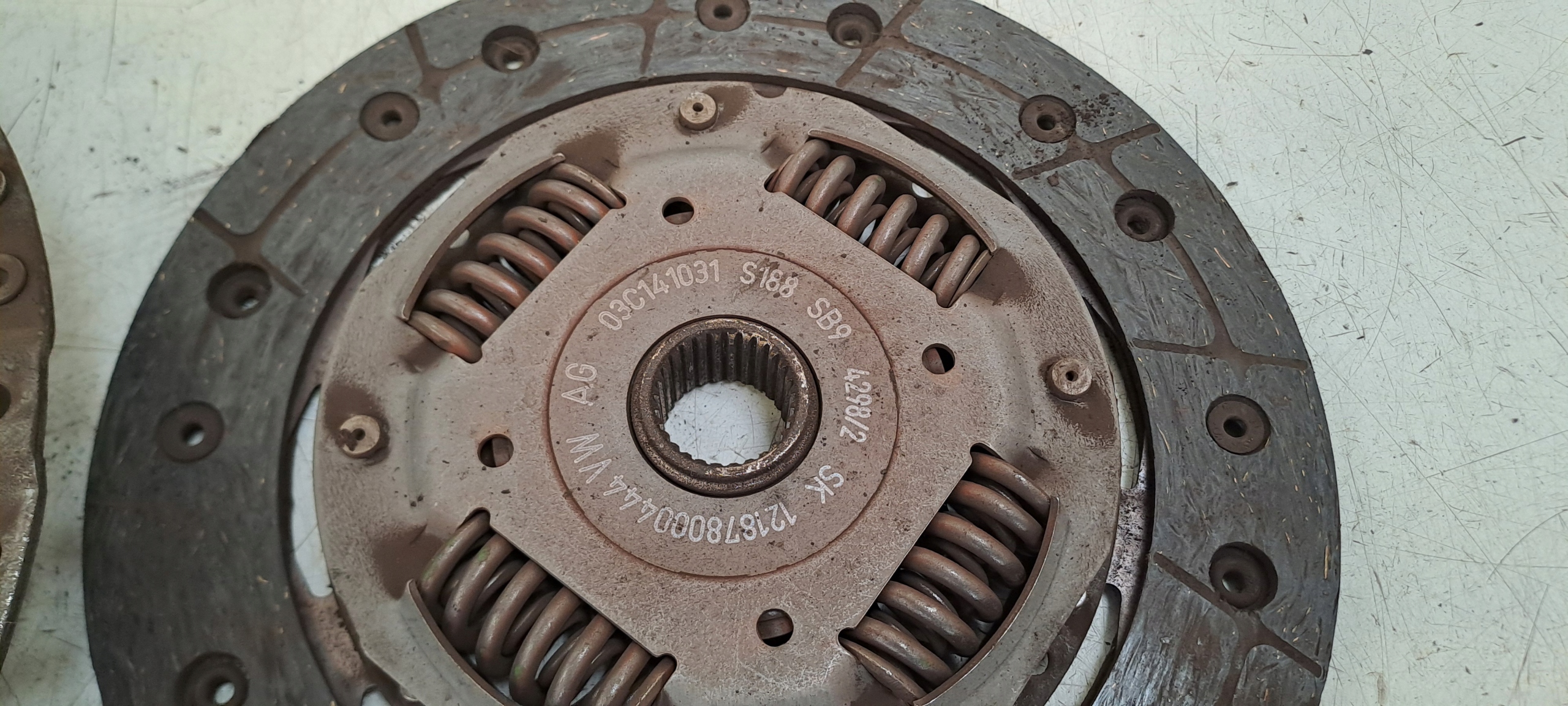 disco di pressione 1,4 16V 03C141031 Skoda Roomster