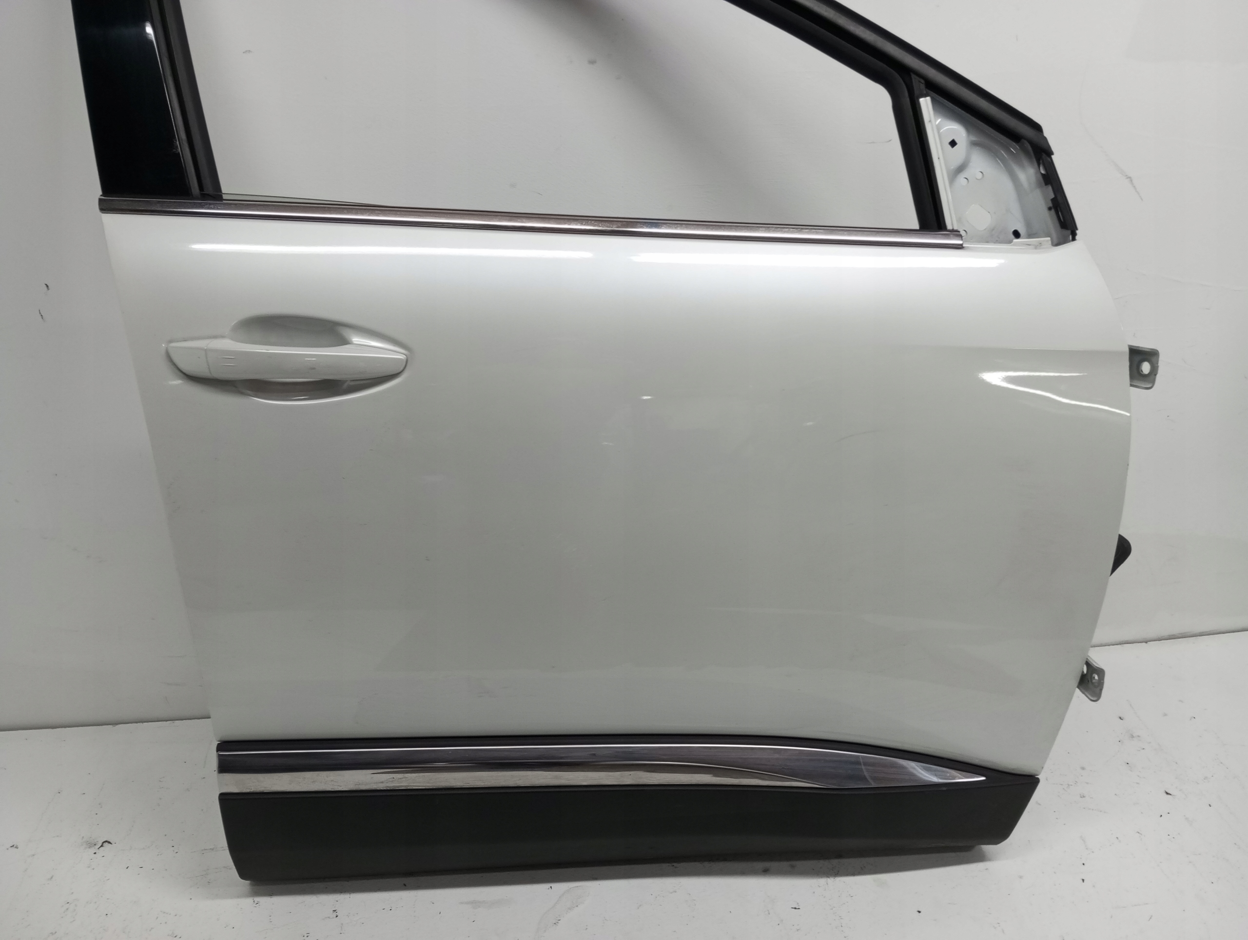 door right front PEUGEOT 3008 22R