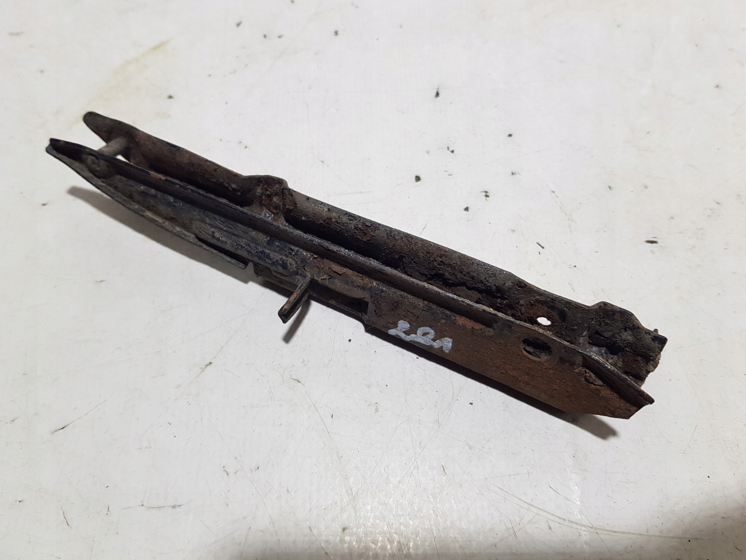 bumper bracket MERCEDES W221 left front 2218850714