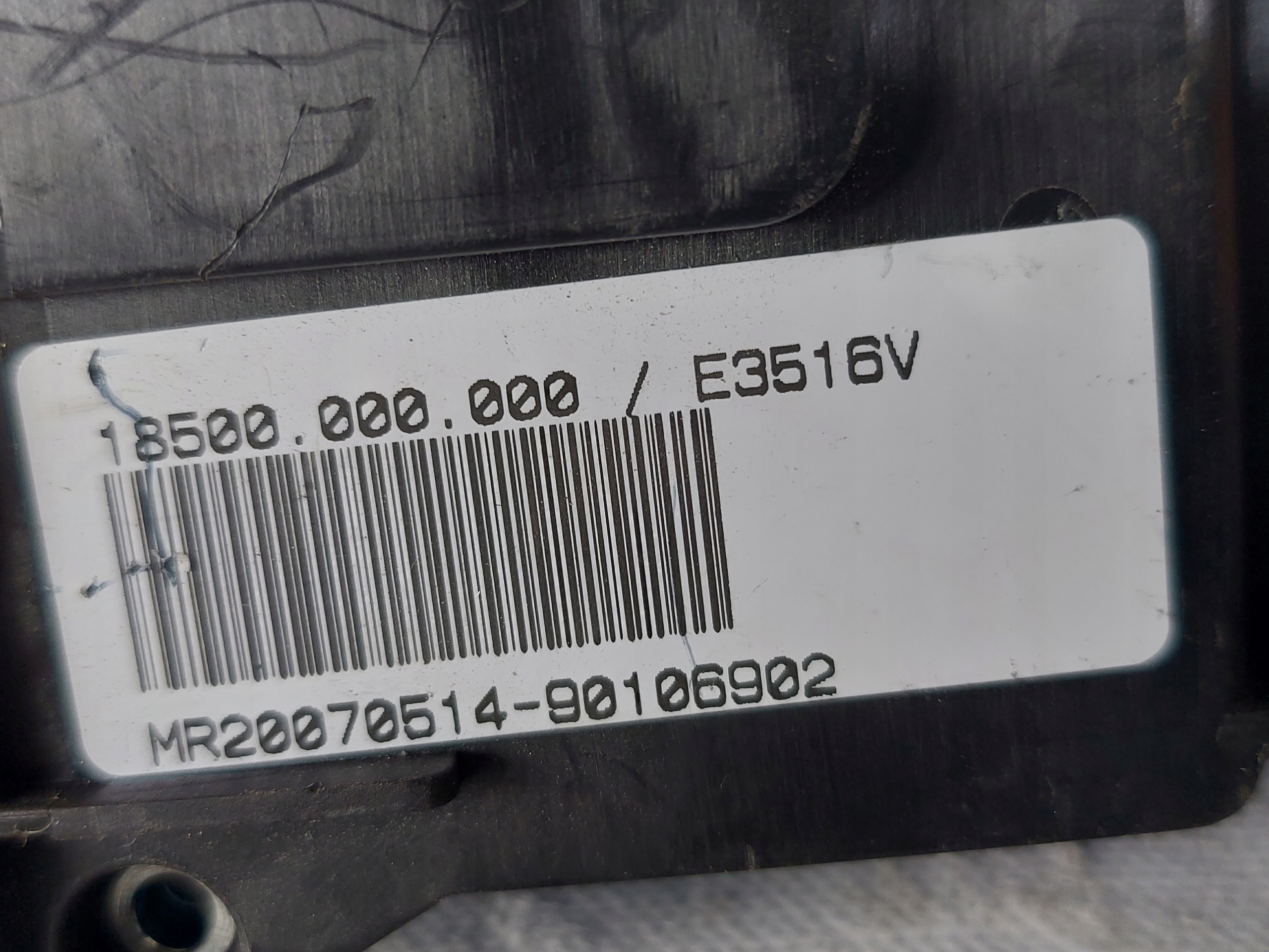 Module fusibles BMW X3 E83 2.5 B 18500000000