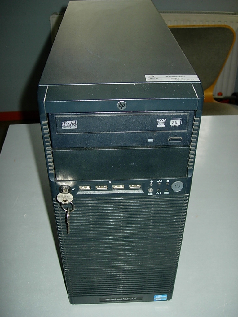 HP Proliant ML110 G7