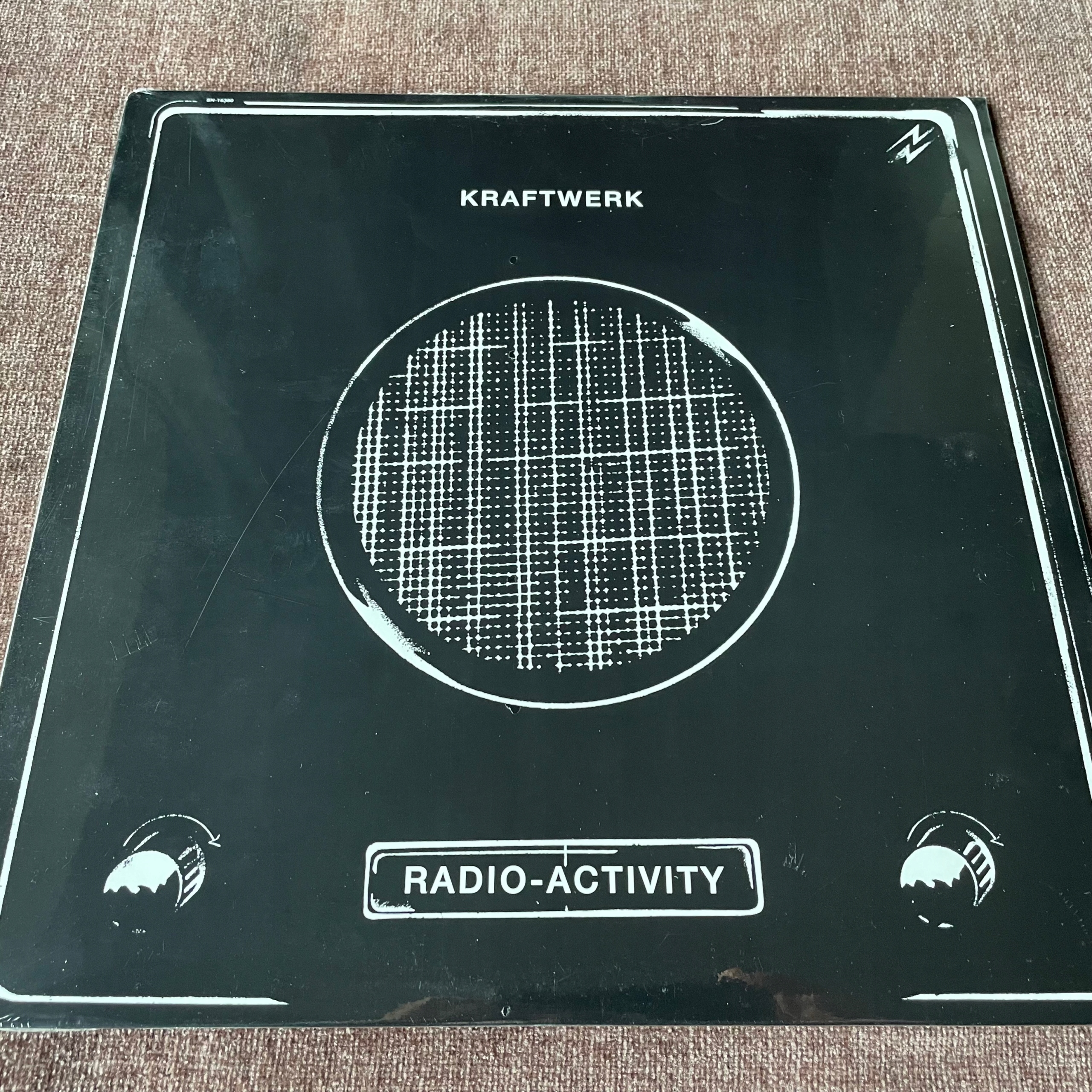 Kraftwerk Radio Activity - Niska cena na Allegro