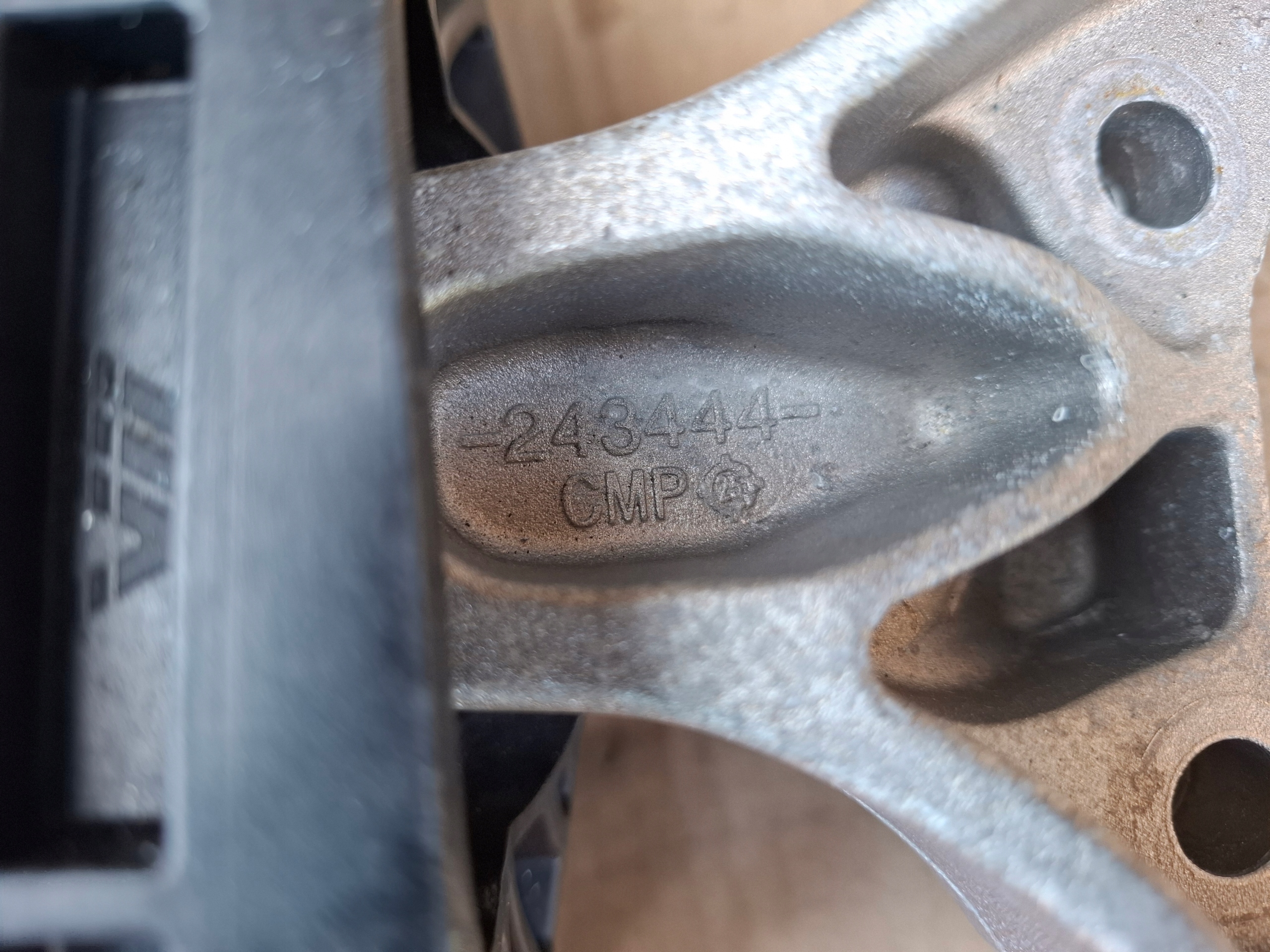 OPEL MOKKA II B 1.2 THP airbag/ engine mount 243444