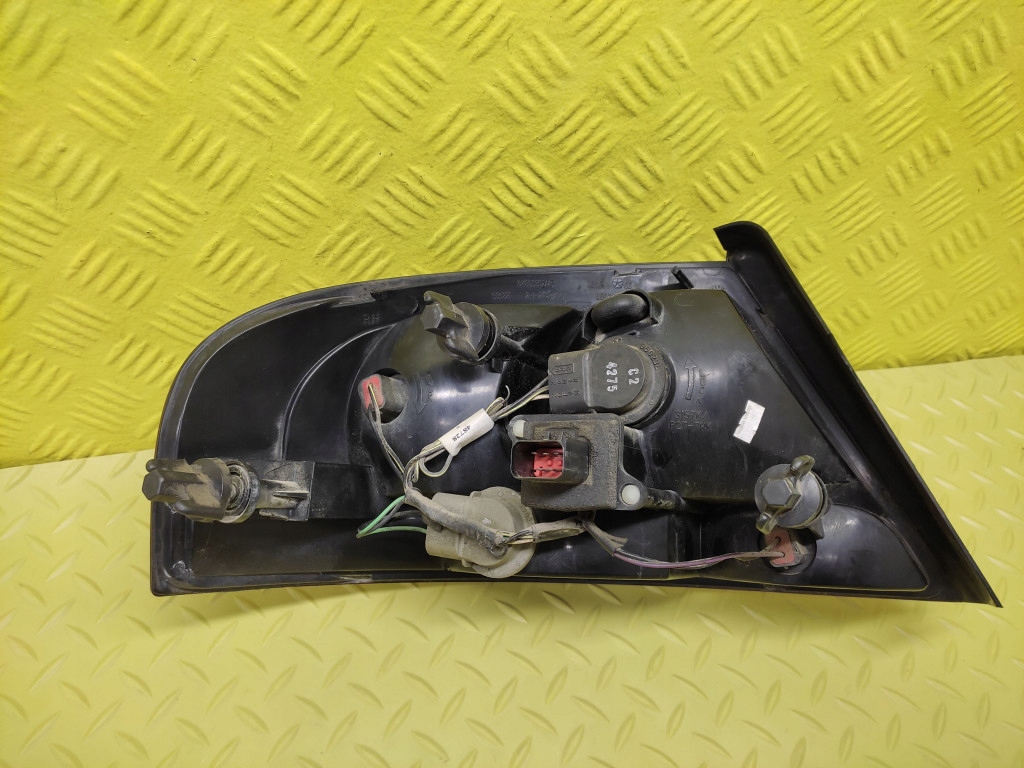 CHRYSLER SEBRING II light right rear part 04805352AB