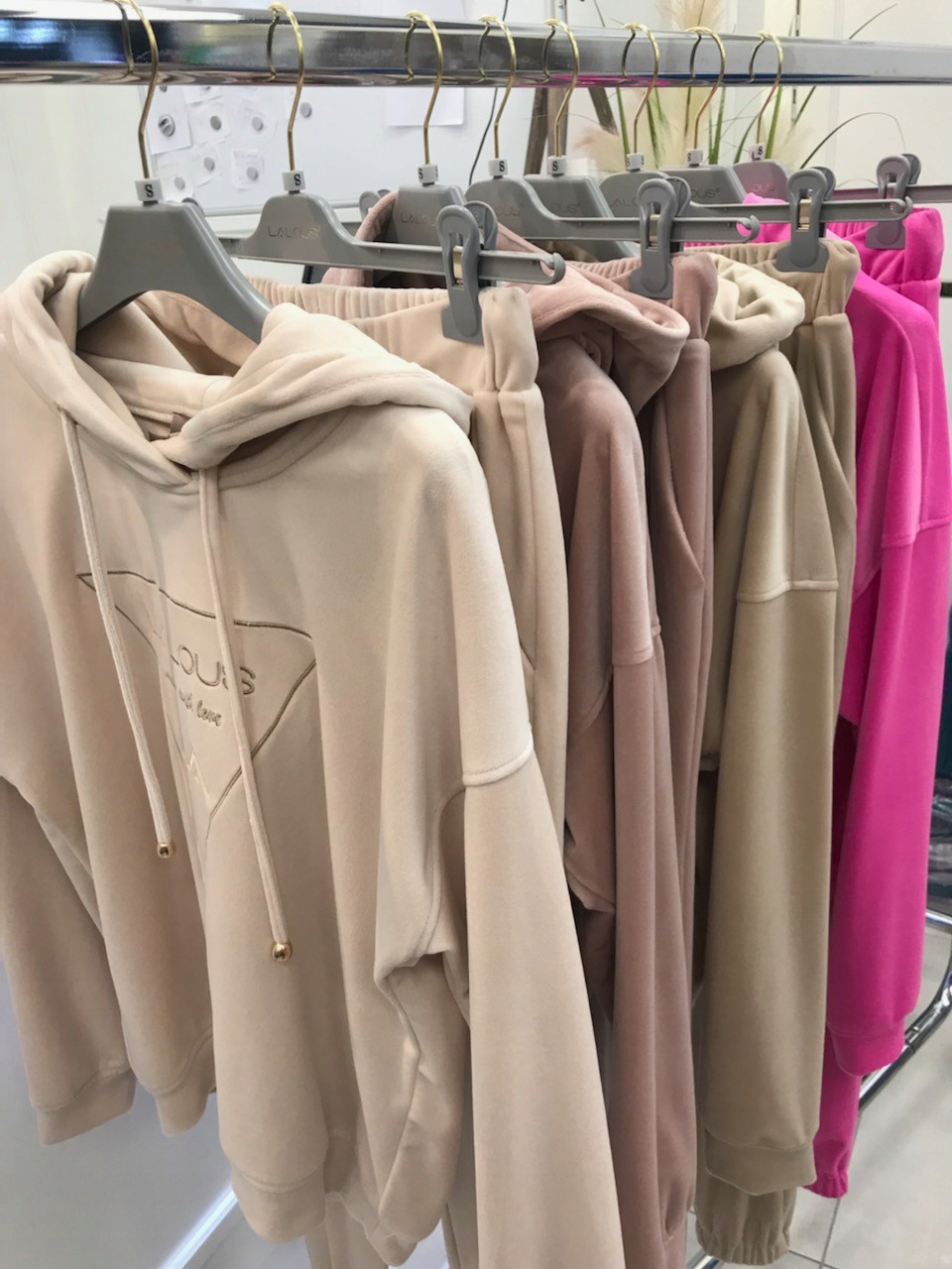 Dresy Kompletní Mikina Růžové kalhoty 05851-0367 velikost M